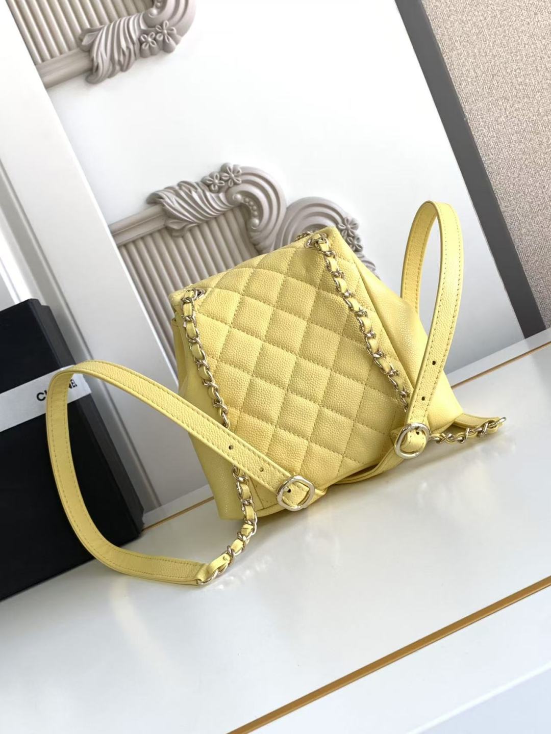 [TOP] CHANEL Duma Backpack Bag Lychee Pattern Cowhide 17.5x16.5x10cm - Yellow