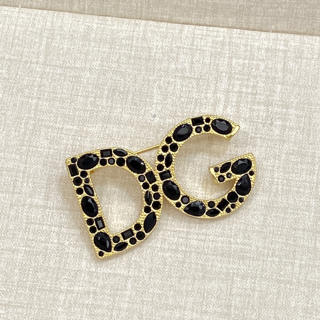 [TOP] Dolce & Gabbana D&G Brooch - Gold