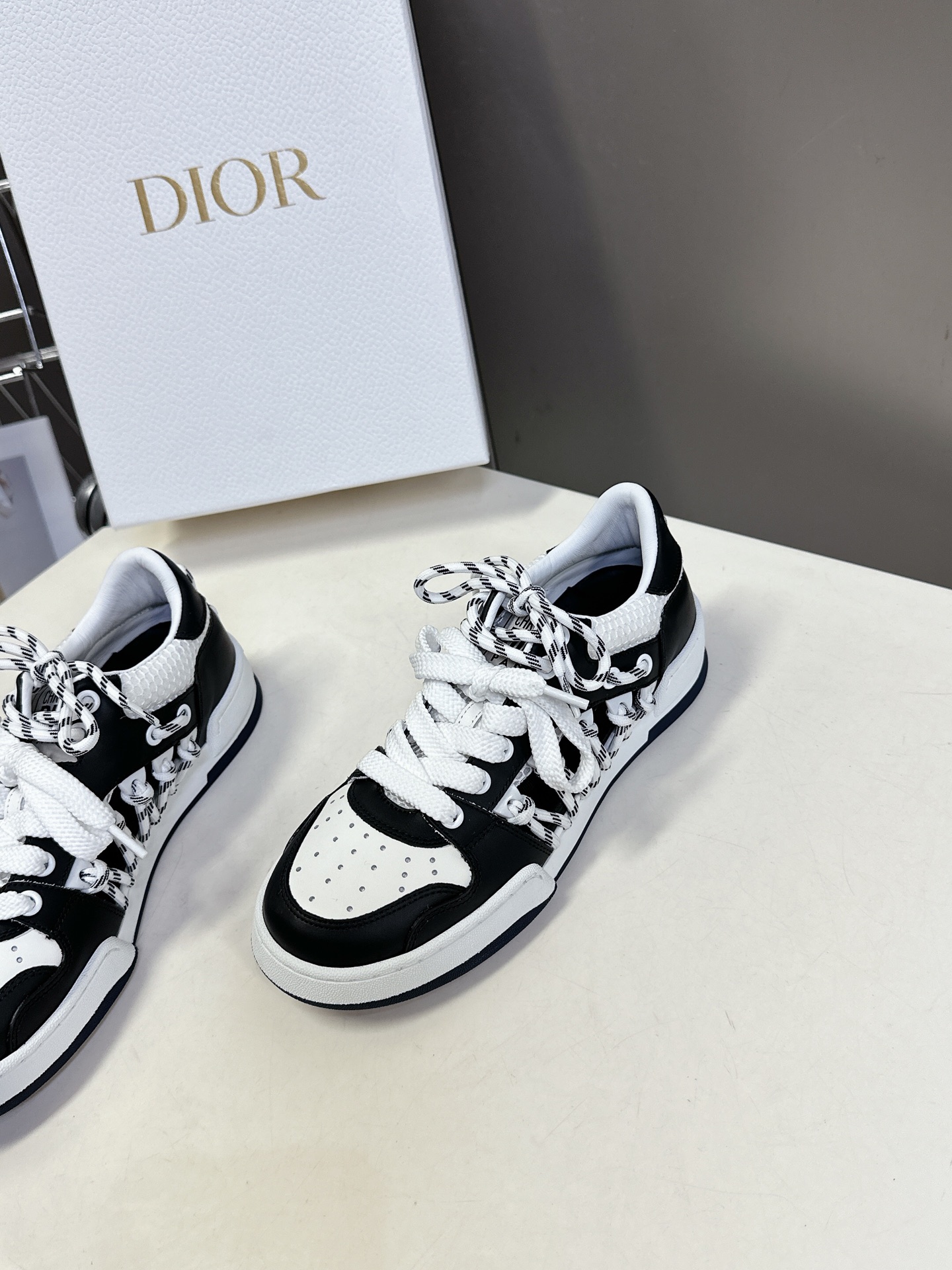 [TOP] Christian Dior Sneakers - 2 Colour