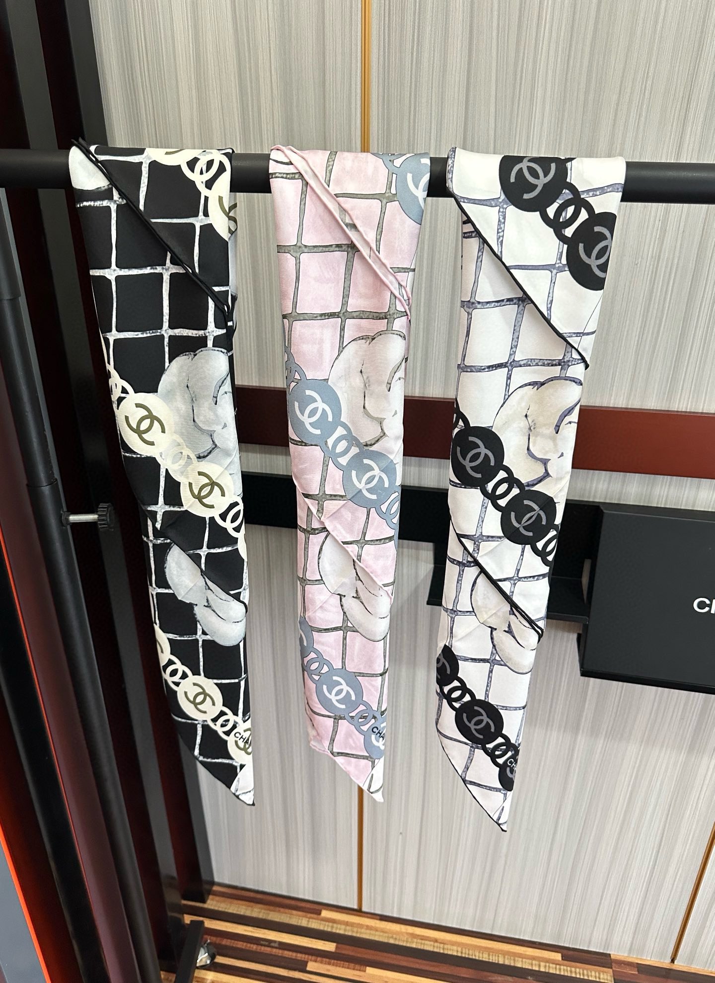 [TOP] CHANEL Camellia Silk Scarf 90x90cm - 3 Color