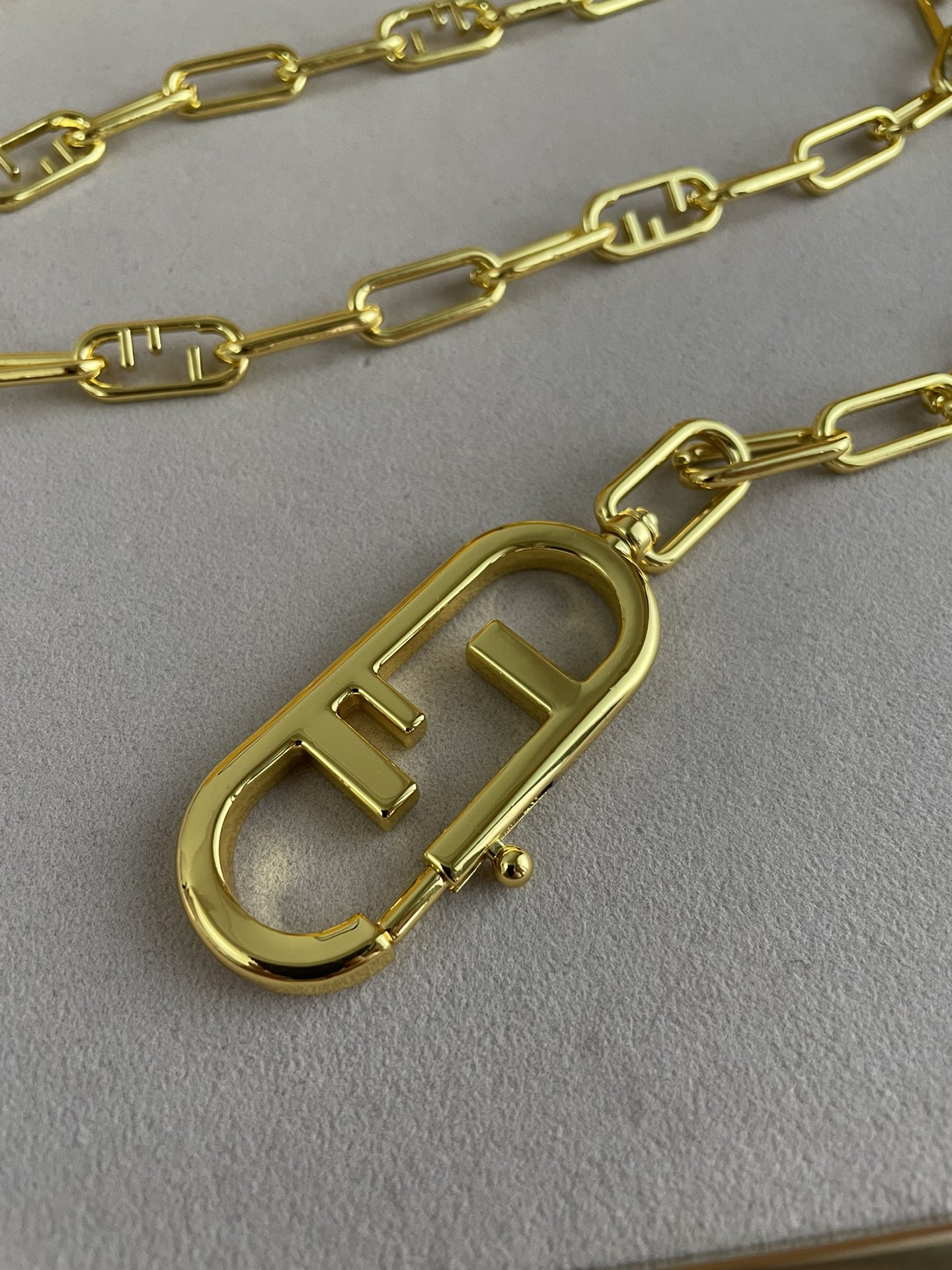 [TOP] FENDI Waist Chain - Gold