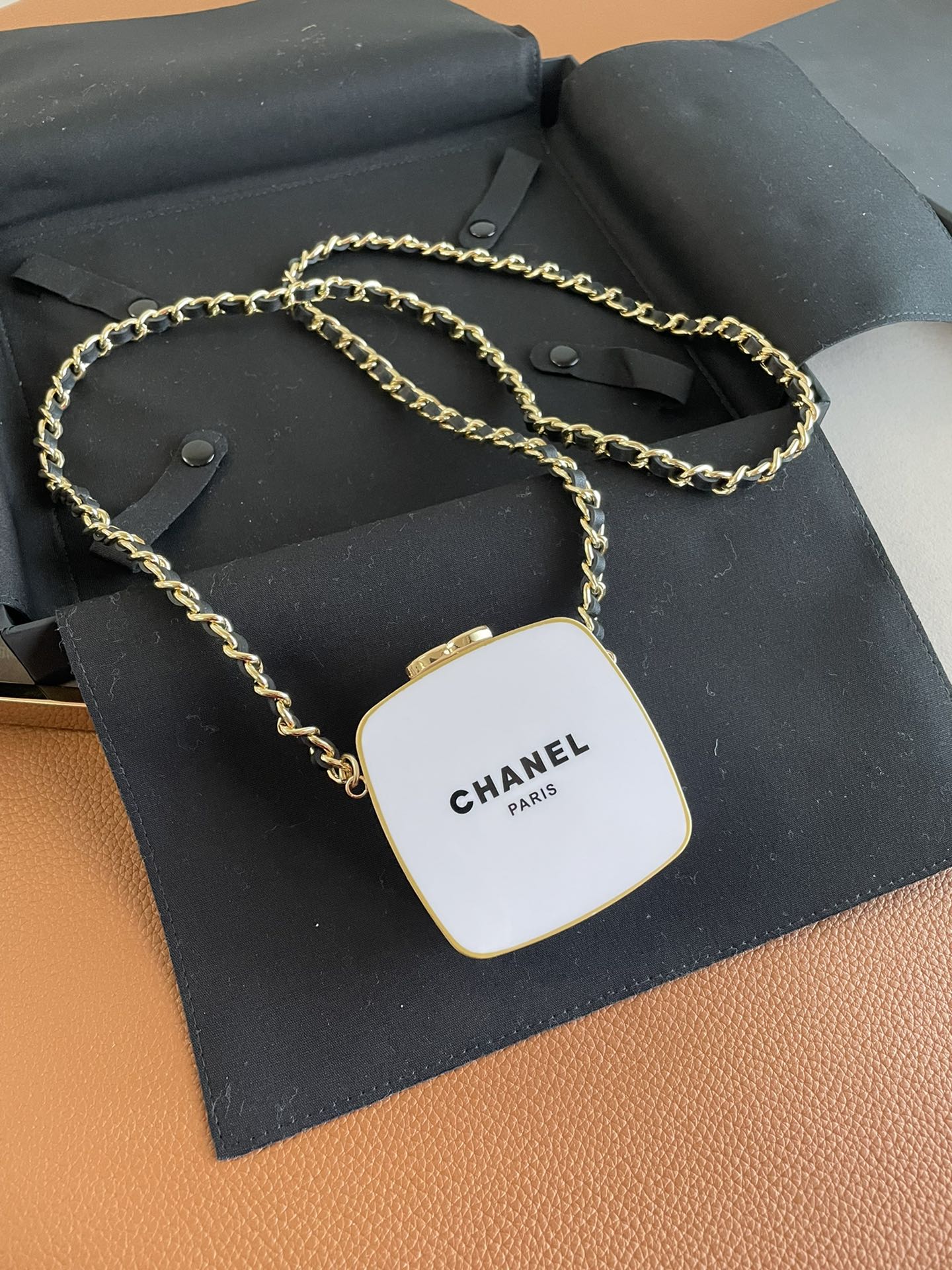 [TOP] CHANEL Versatile Belt - Gold