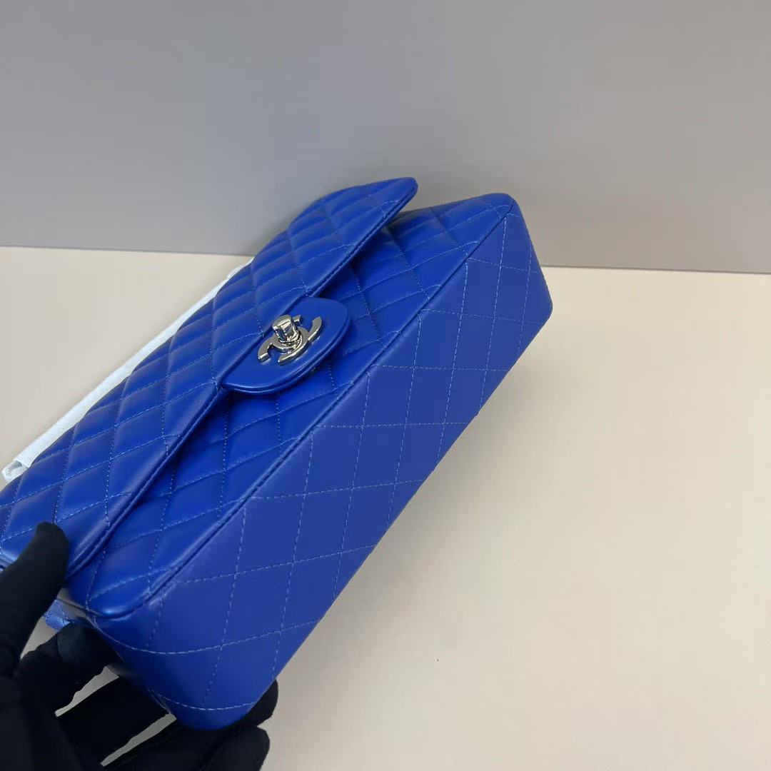 [TOP] CHANEL Classic Flap Bag  25cm – Dark Blue & SHW