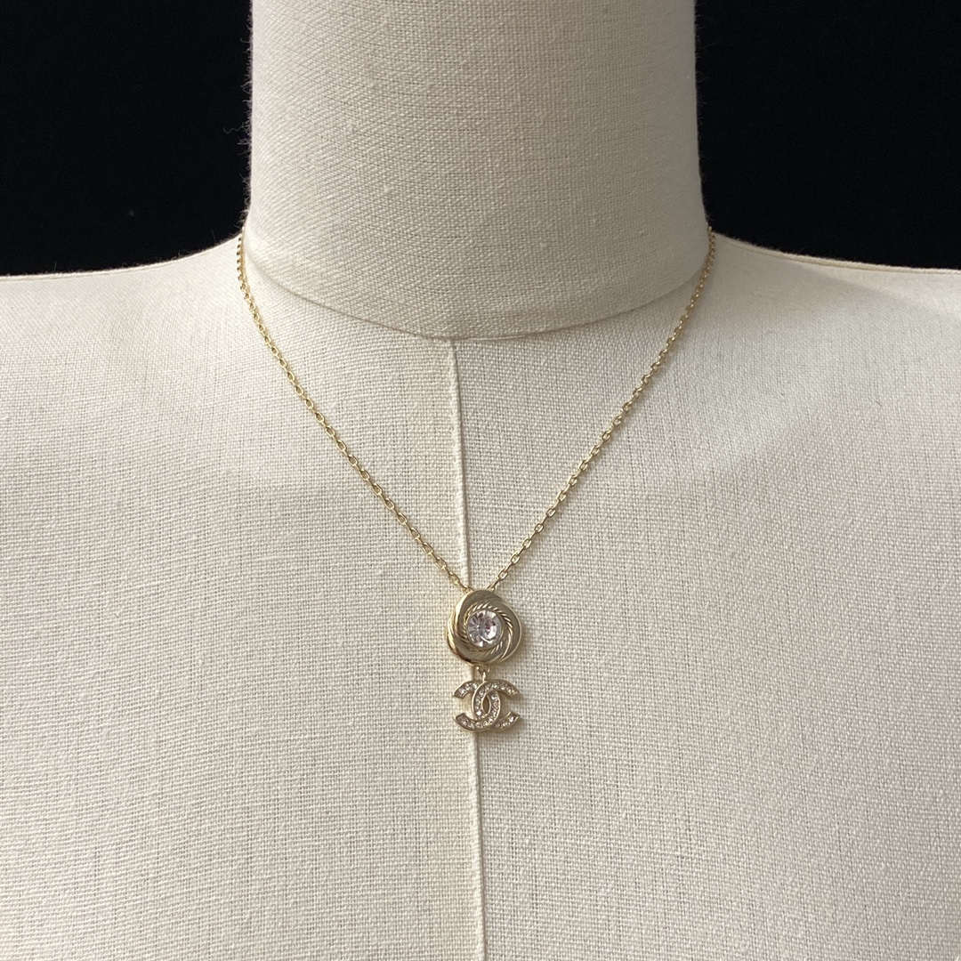 [TOP] CHANEL CC Necklace - Gold