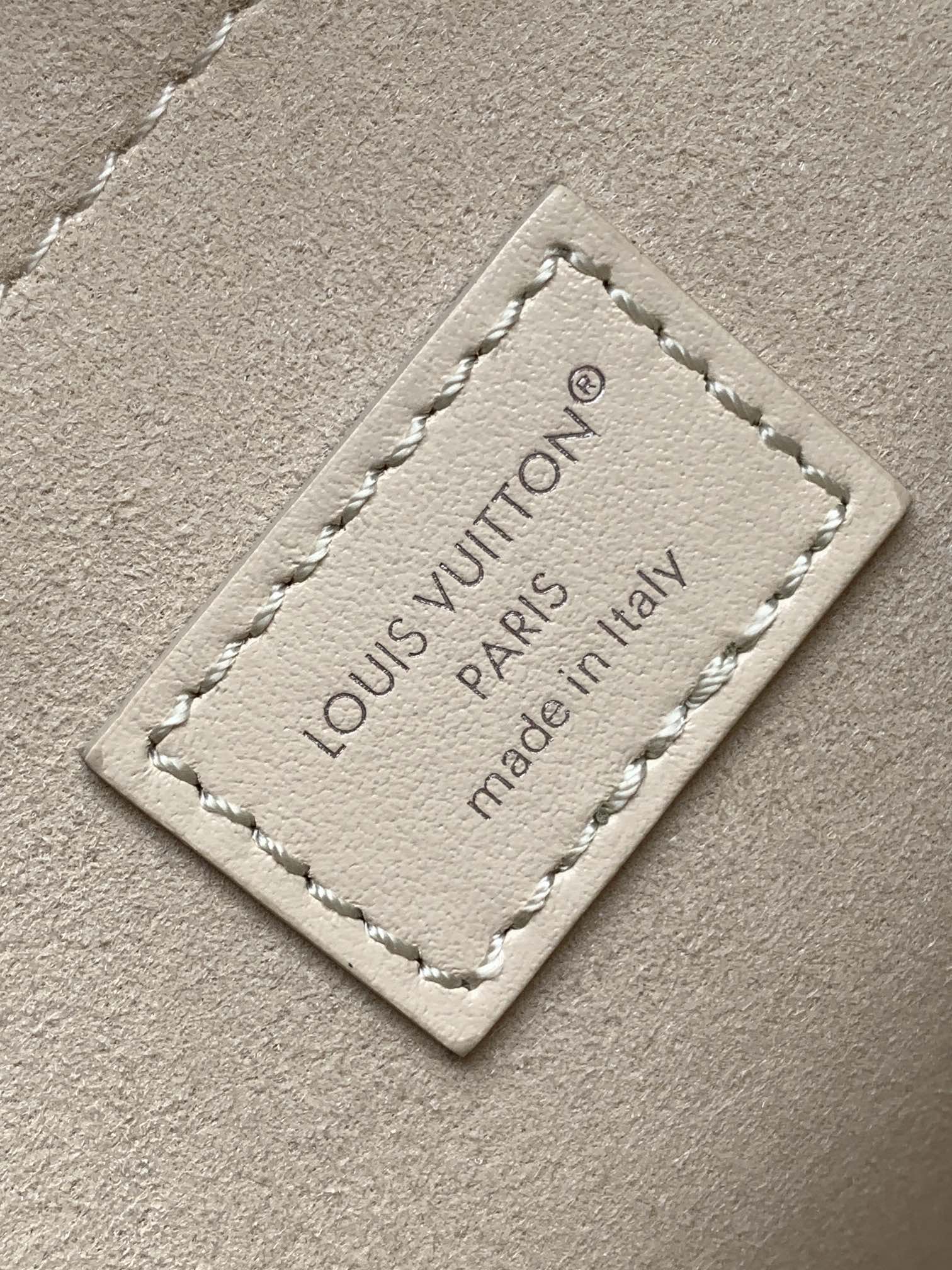 [TOP] Louis Vuitton LV Vibe Speedy Cargo Bag 28x12x17cm - Beige