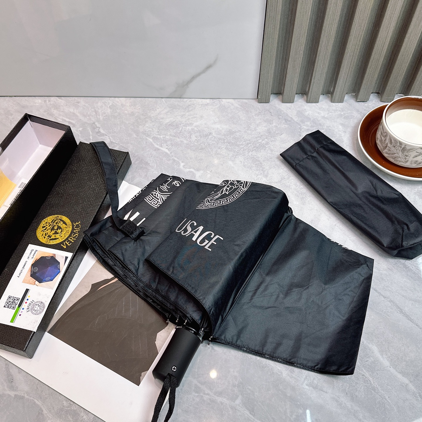 [TOP] VERSACE Umbrella - Black