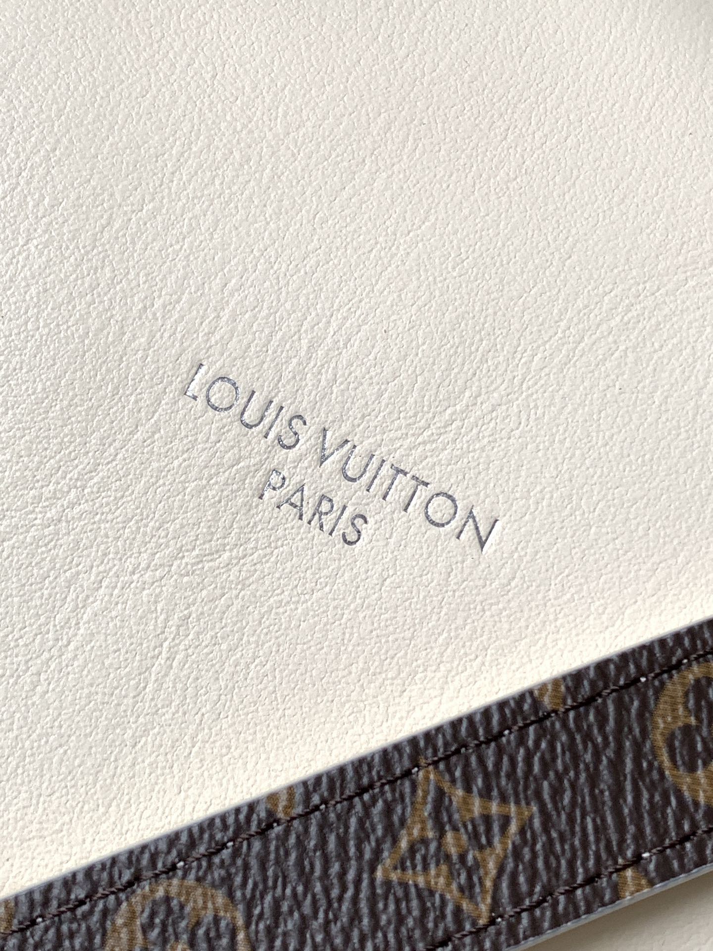 [TOP] Louis Vuitton LV Vibe Speedy Cargo Bag 28x12x17cm - Beige