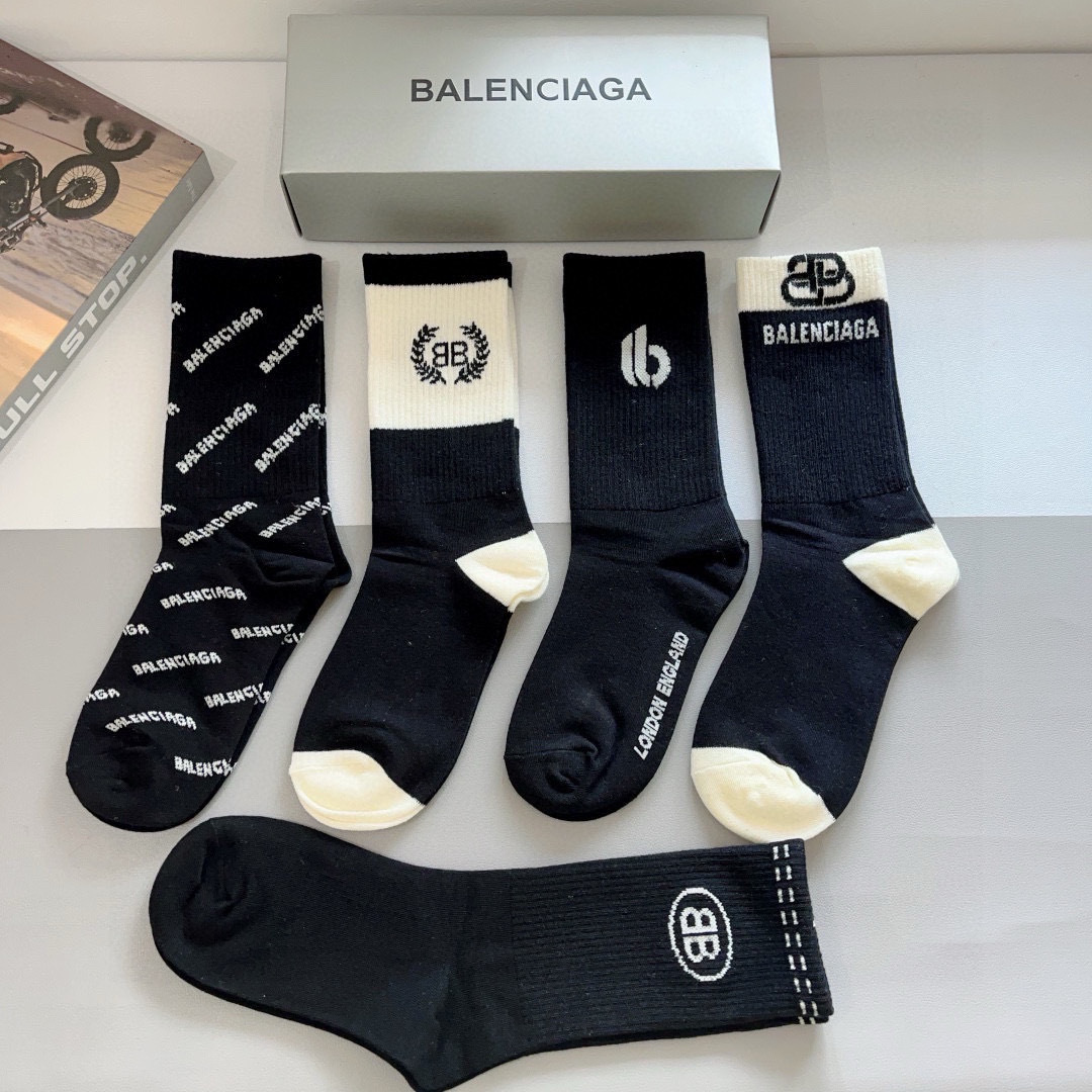 [TOP] BALENCIAGA Socks - 5 Pieces as a Set