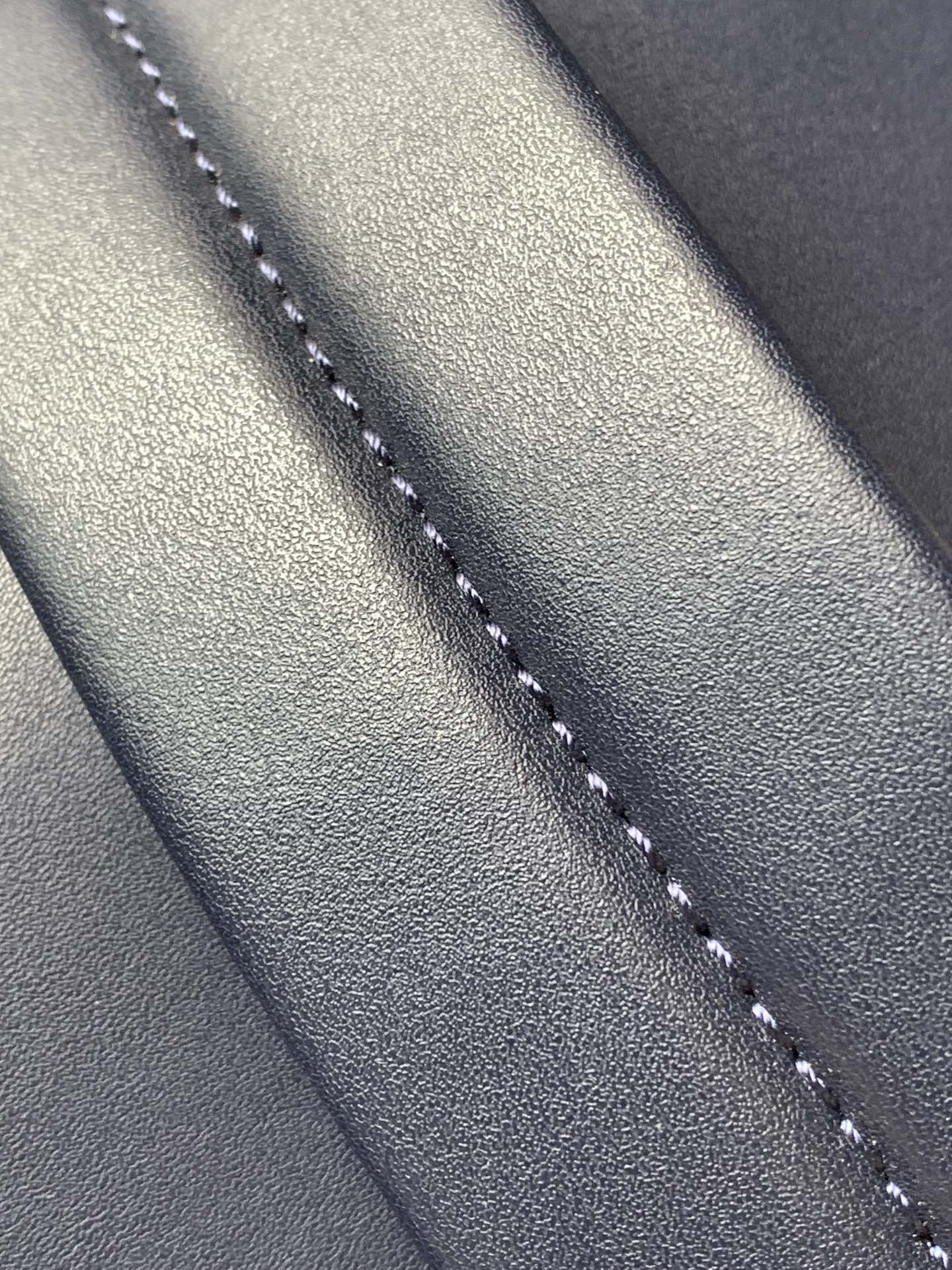 [TOP] Louis Vuitton LV Discovery Backpack Monogram Shadow 29x38x20cm - Navy Blue