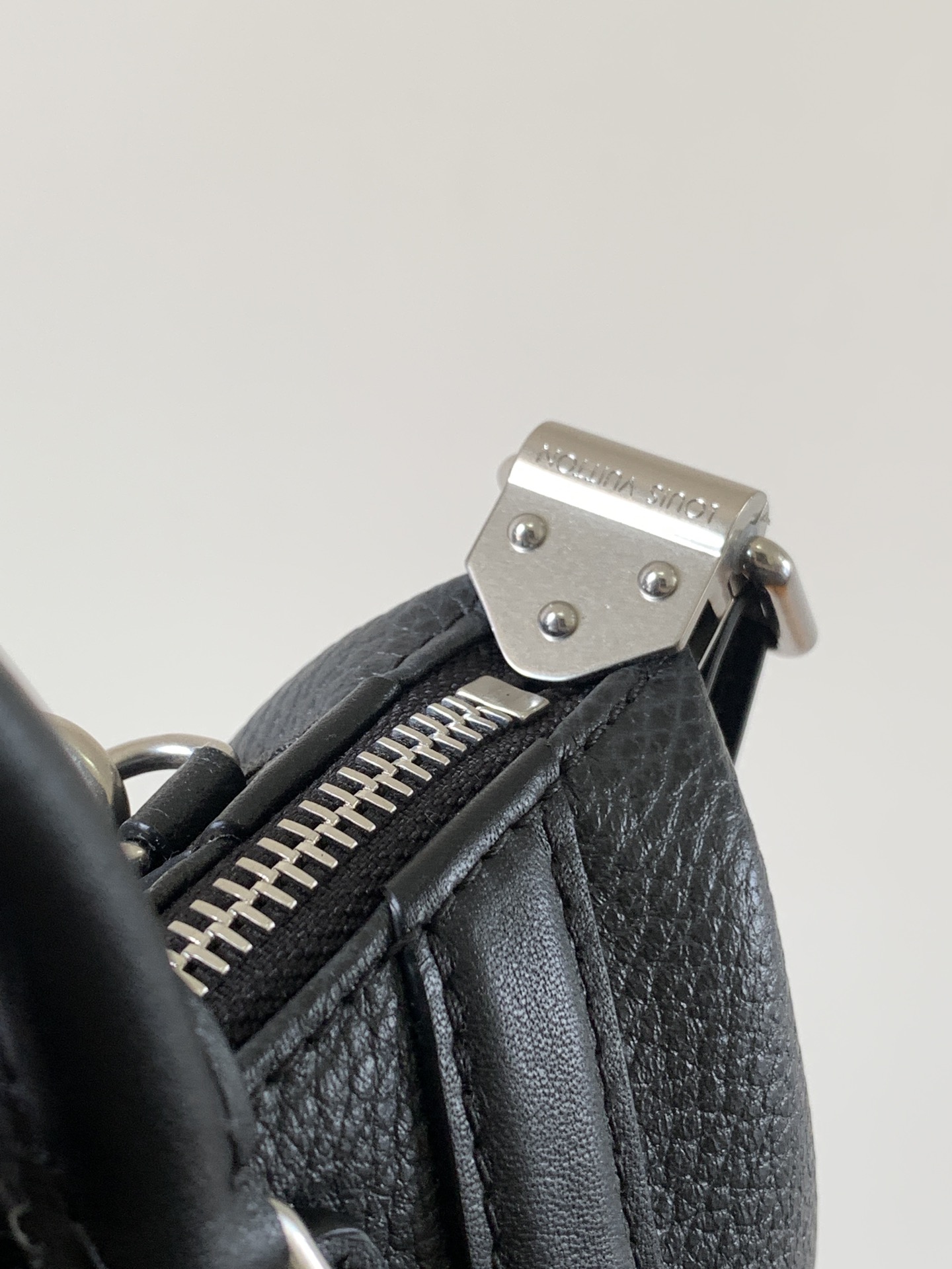 [TOP] Louis Vuitton LV Nano LV Rider Bag Calfskin 10x10x23cm/15x15x38cm - Black