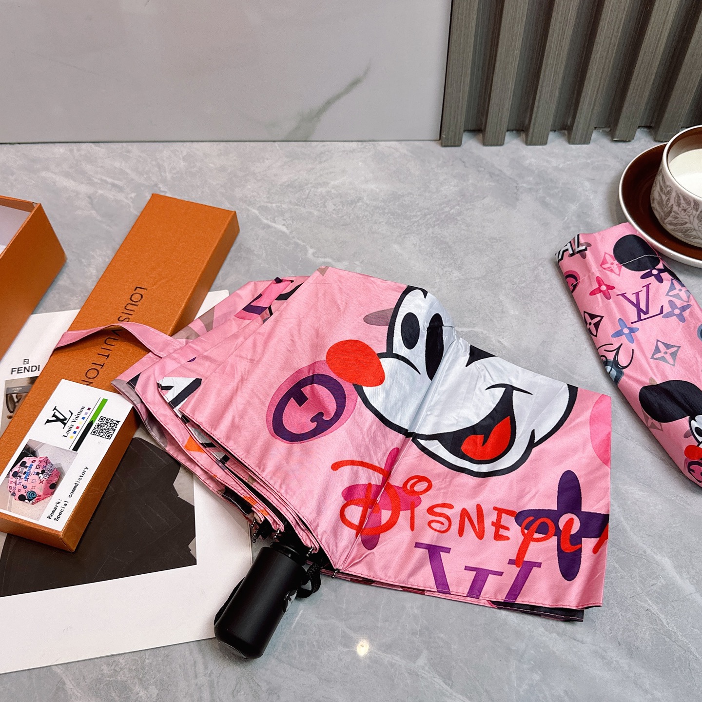 [TOP] Louis Vuitton LV Umbrella - Pink