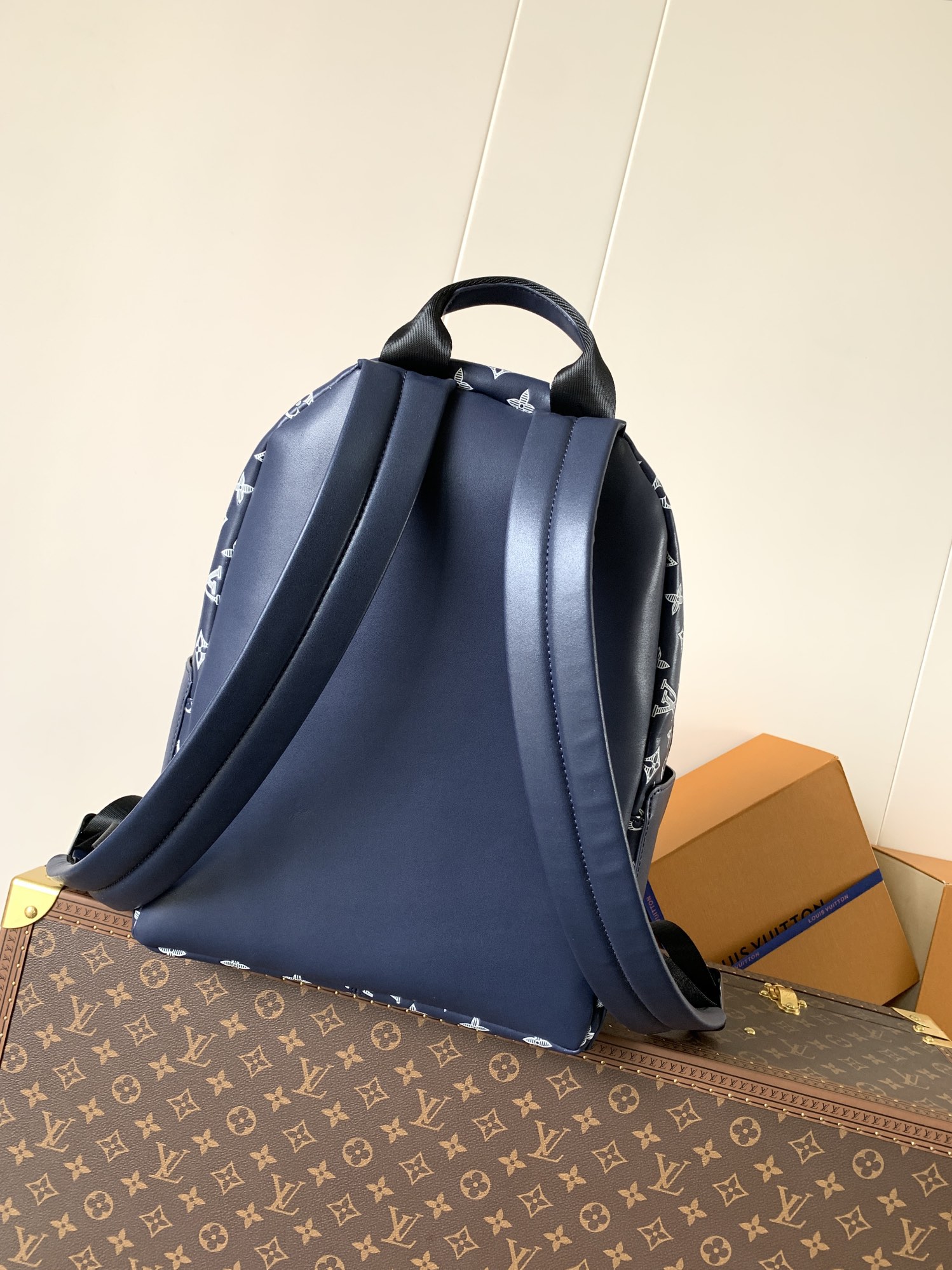 [TOP] Louis Vuitton LV Discovery Backpack Monogram Shadow 29x38x20cm - Navy Blue