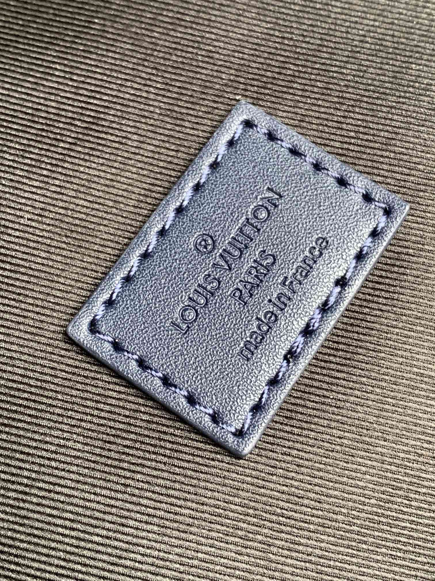 [TOP] Louis Vuitton LV Discovery Backpack Monogram Shadow 29x38x20cm - Navy Blue