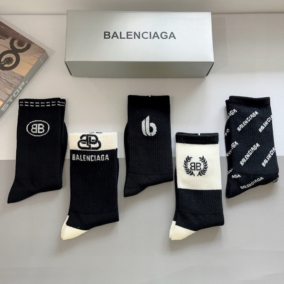 [TOP] BALENCIAGA Socks - 5 Pieces as a Set