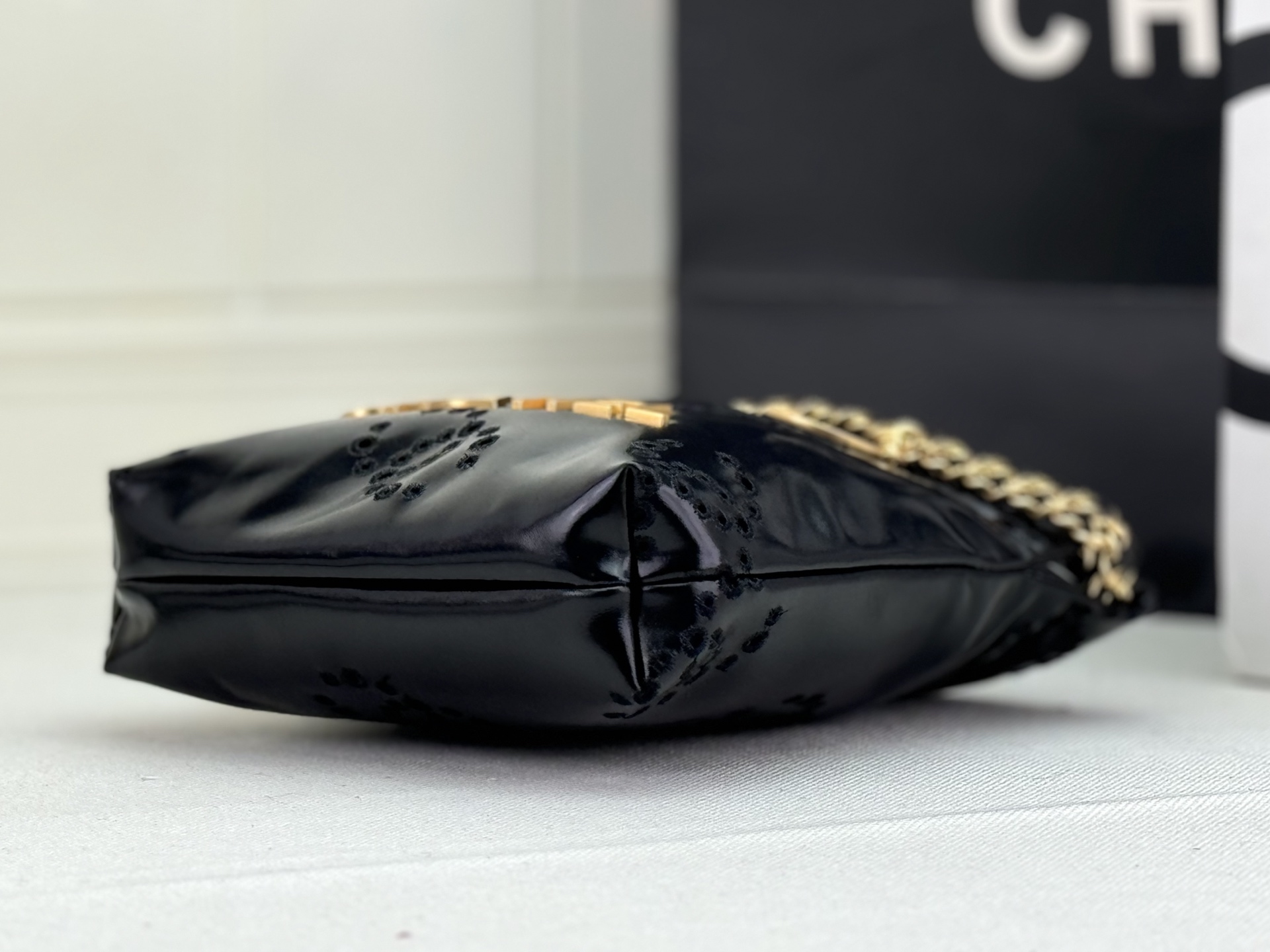 [TOP] CHANEL mini22 Gold Chain Small Bag 19*20*6 cm - 4 Colour