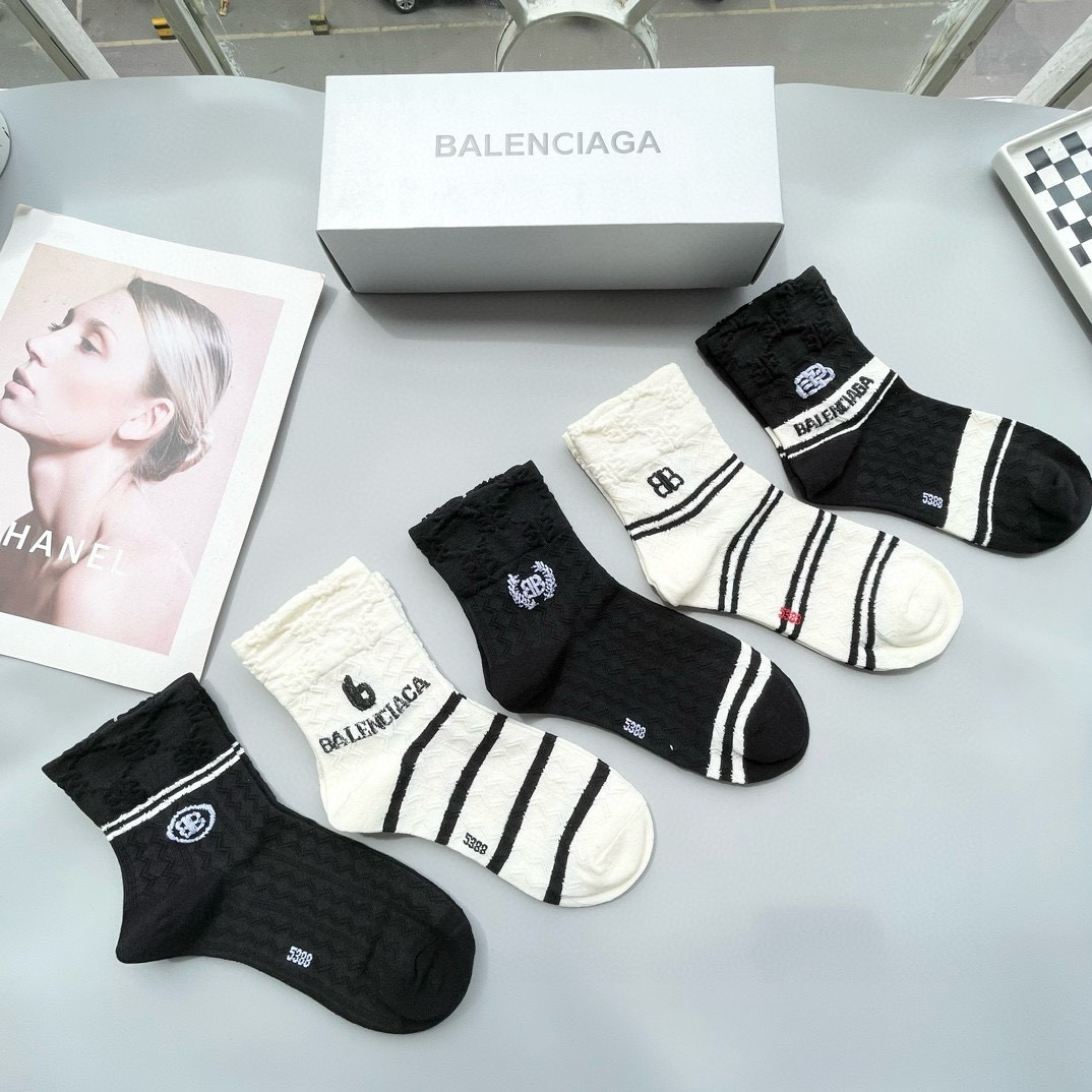 [TOP] BALENCIAGA Socks - 5 Pieces as a Set
