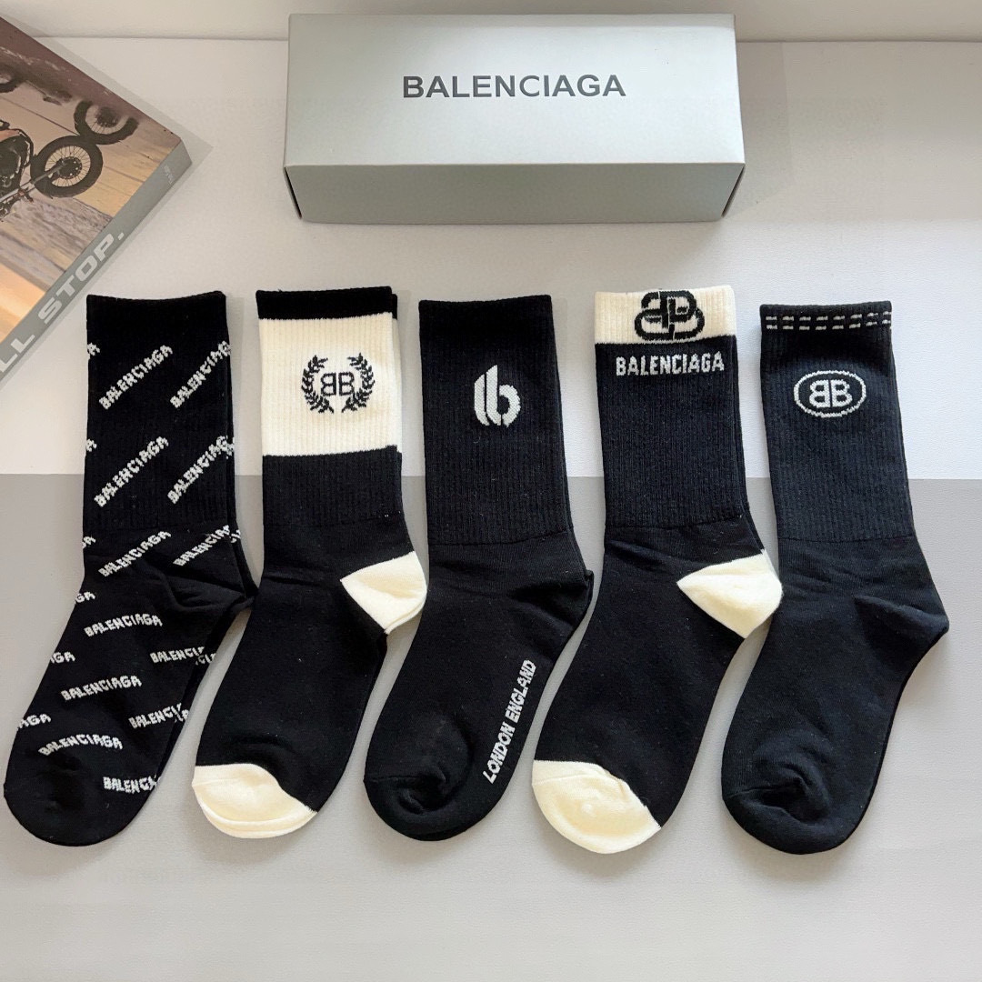 [TOP] BALENCIAGA Socks - 5 Pieces as a Set