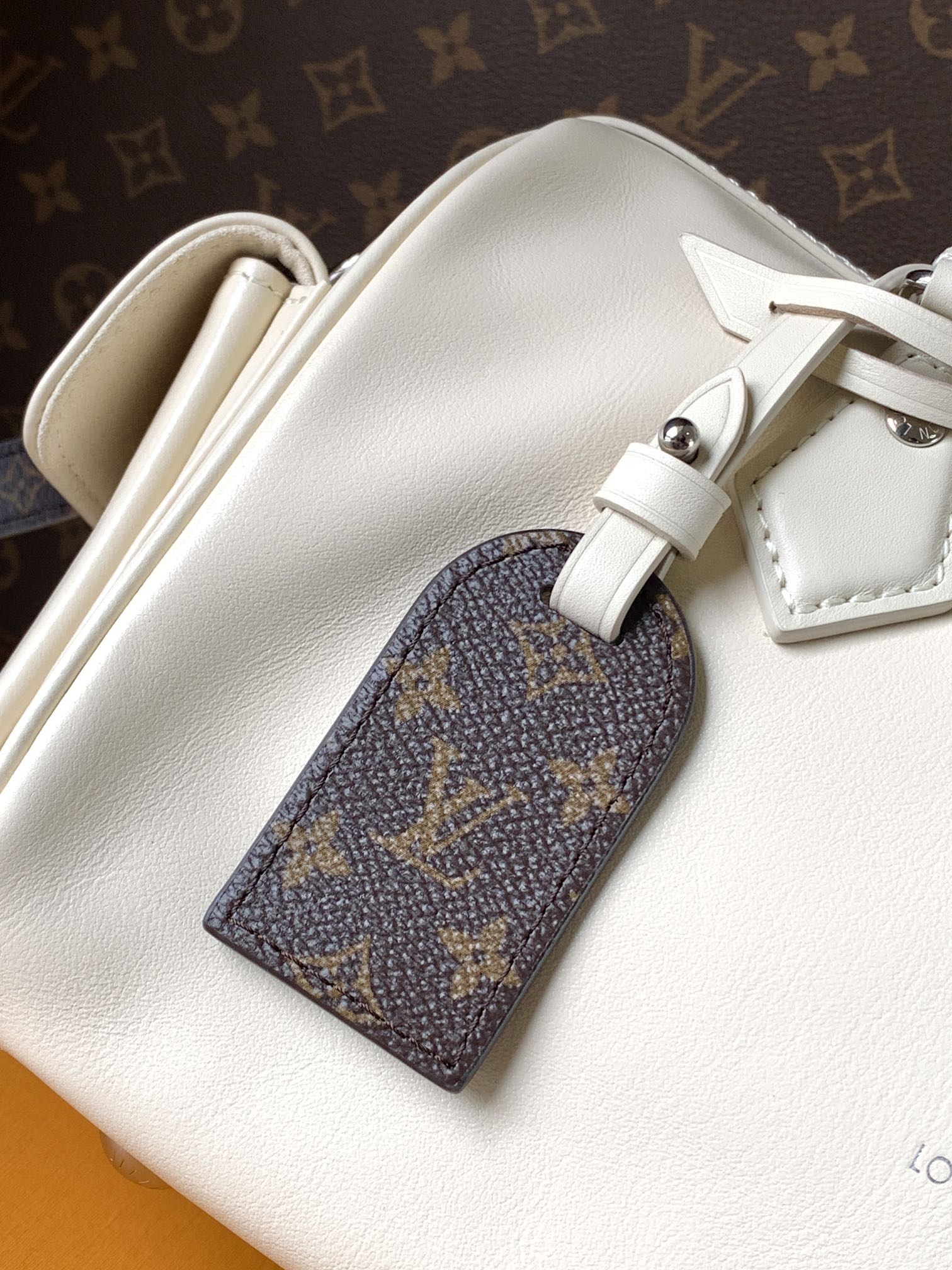 [TOP] Louis Vuitton LV Vibe Speedy Cargo Bag 28x12x17cm - Beige