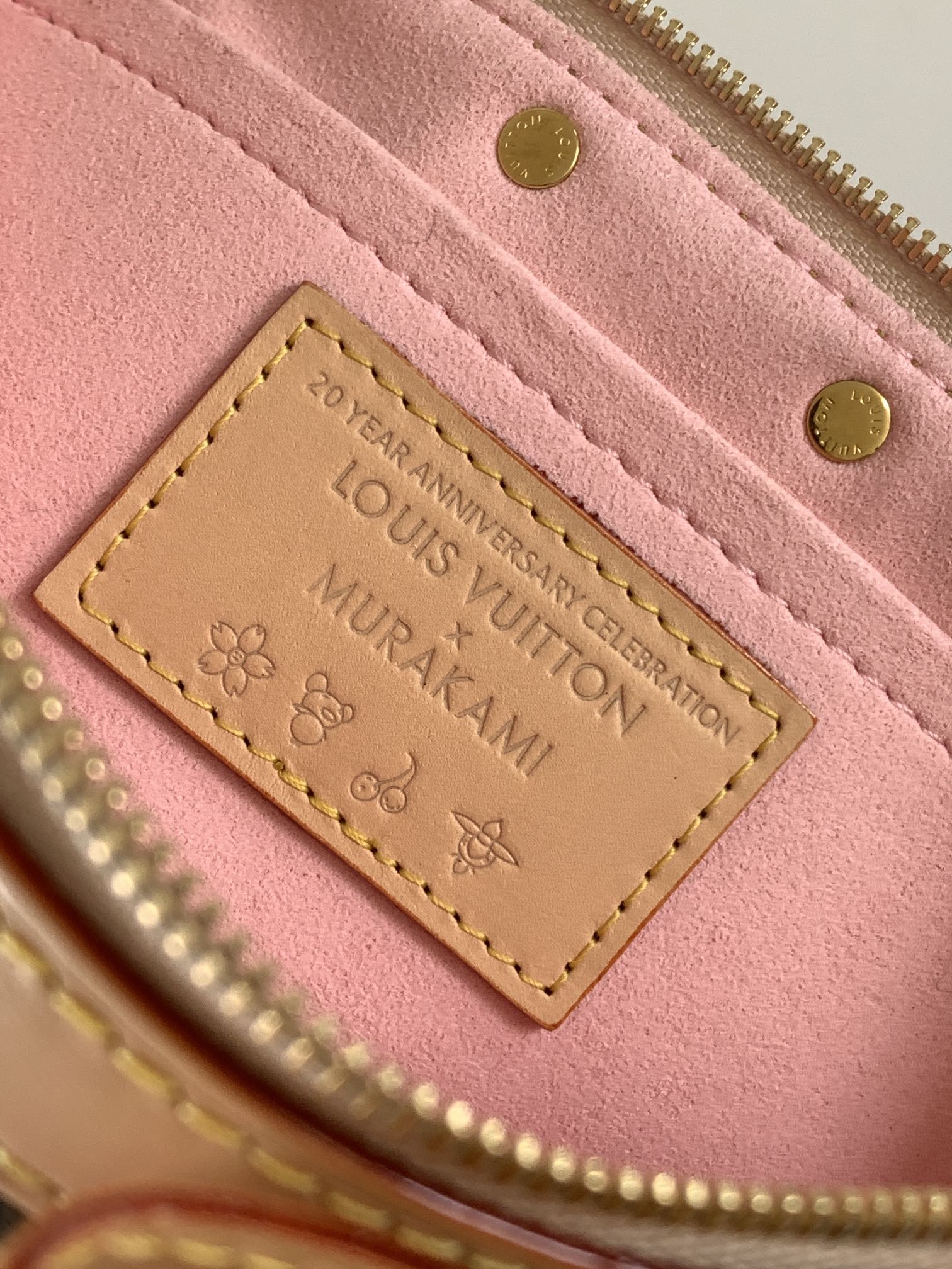 [TOP] Louis Vuitton LV Monogram Pochette Accessories Bag with Cherry Blossom Pattern 13x4x22cm - Brown