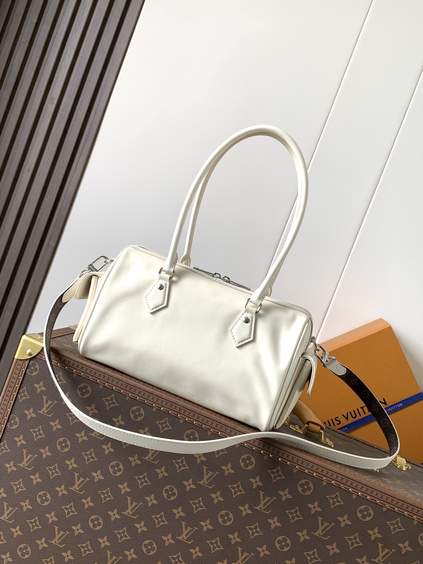 [TOP] Louis Vuitton LV Vibe Speedy Cargo Bag 28x12x17cm - Beige