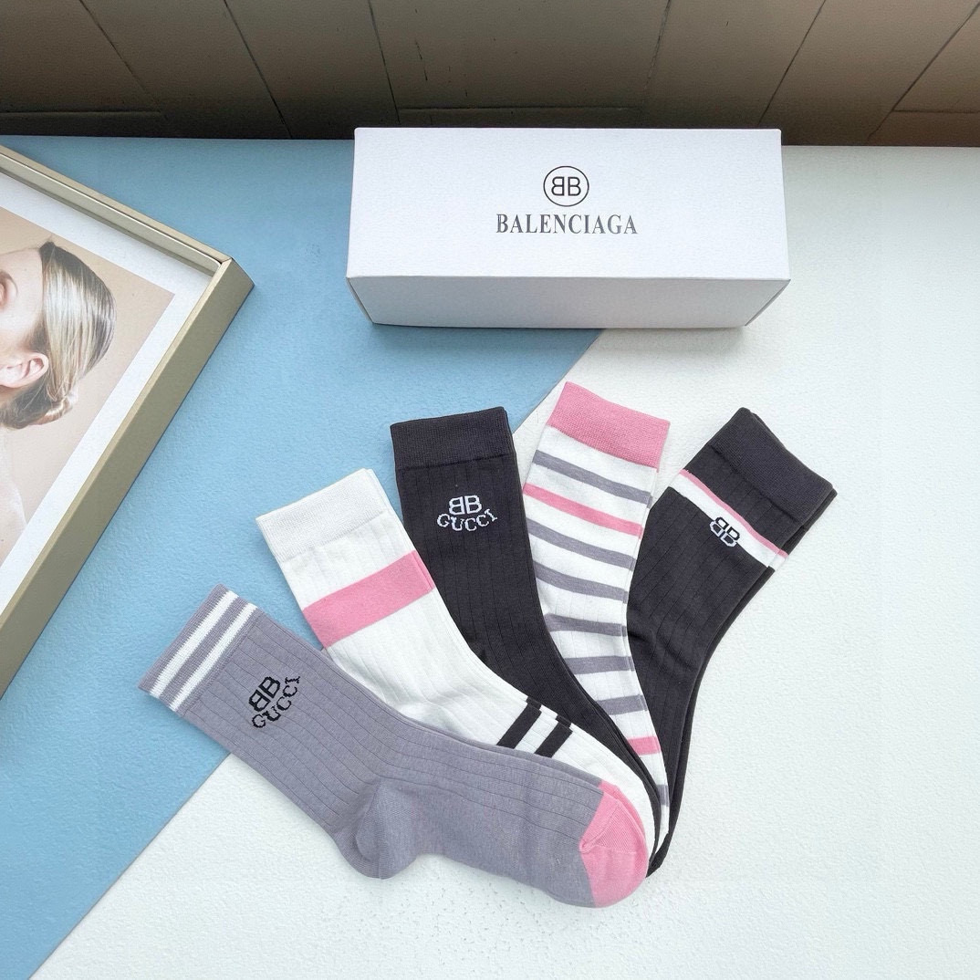 [TOP] BALENCIAGA Socks - 5 Pieces as a Set