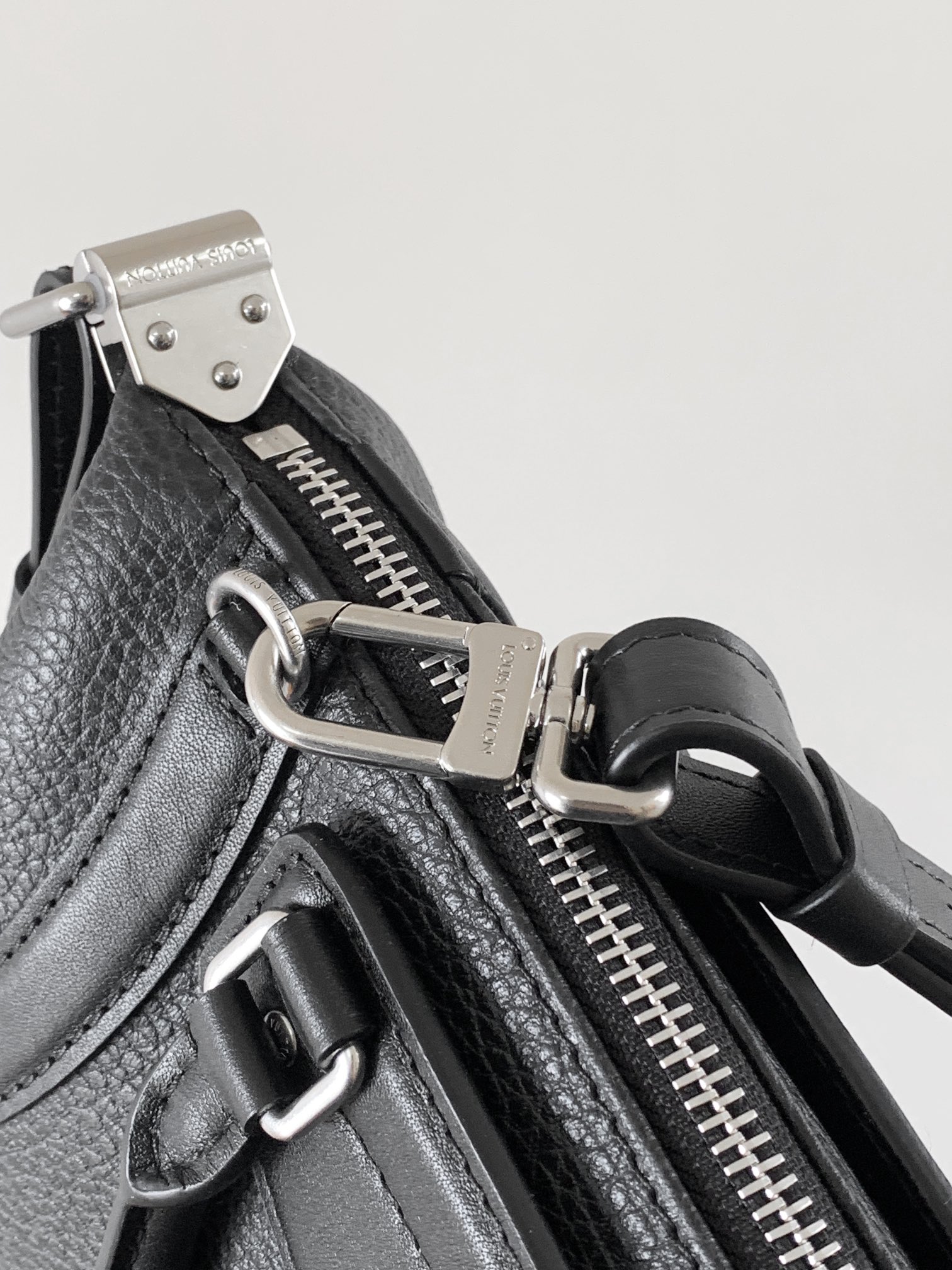 [TOP] Louis Vuitton LV Nano LV Rider Bag Calfskin 10x10x23cm/15x15x38cm - Black