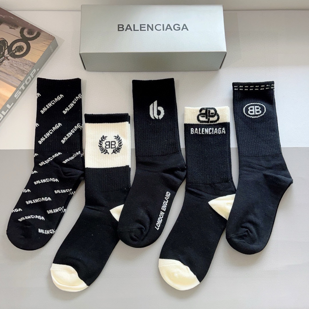 [TOP] BALENCIAGA Socks - 5 Pieces as a Set