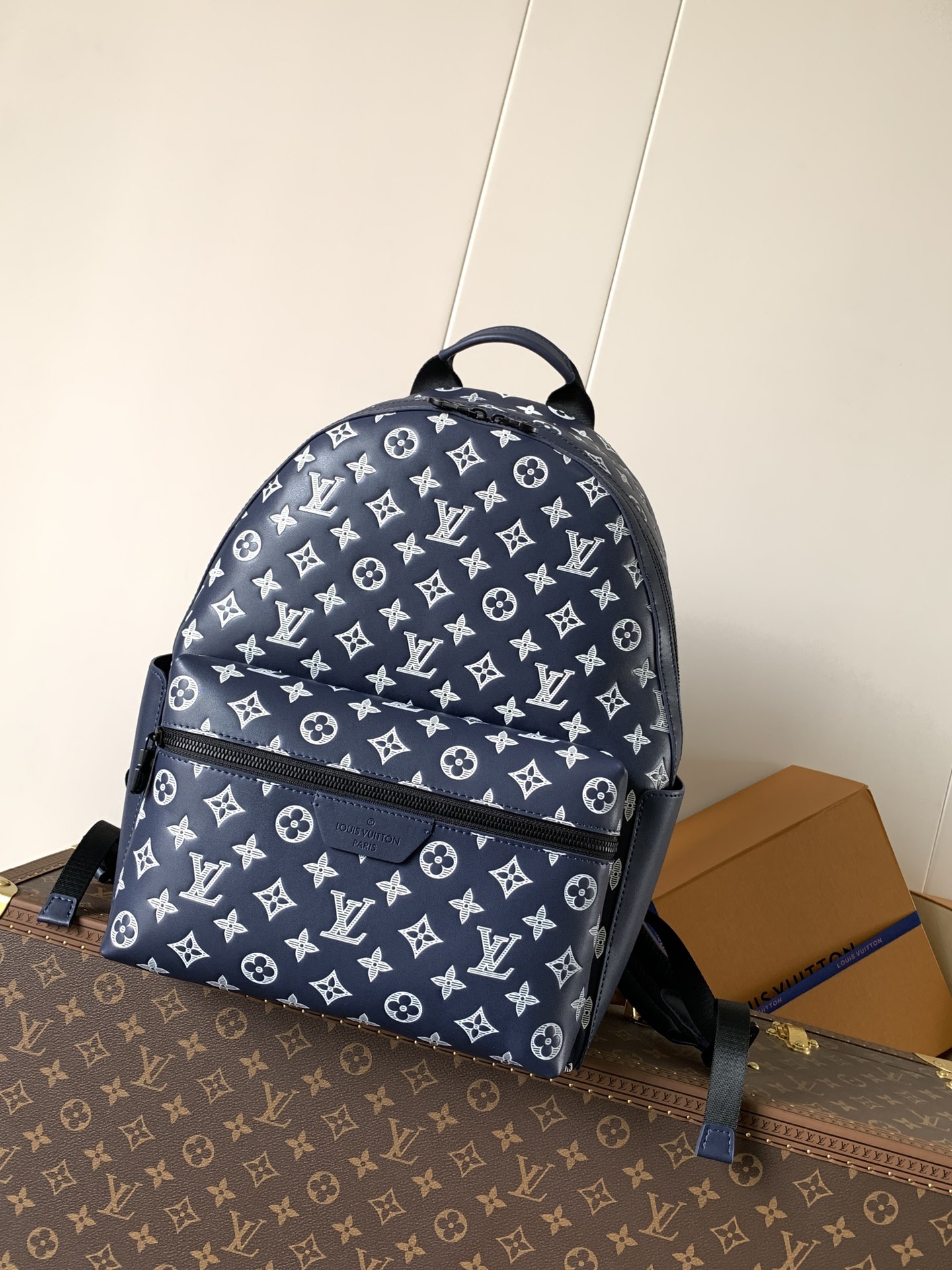 [TOP] Louis Vuitton LV Discovery Backpack Monogram Shadow 29x38x20cm - Navy Blue