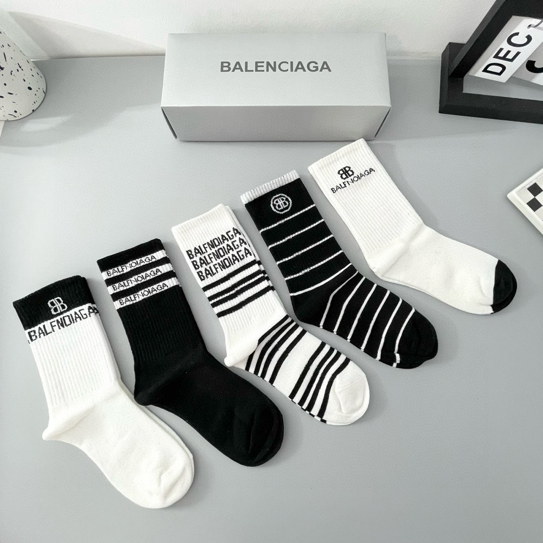 [TOP] BALENCIAGA Socks - 5 Pieces as a Set