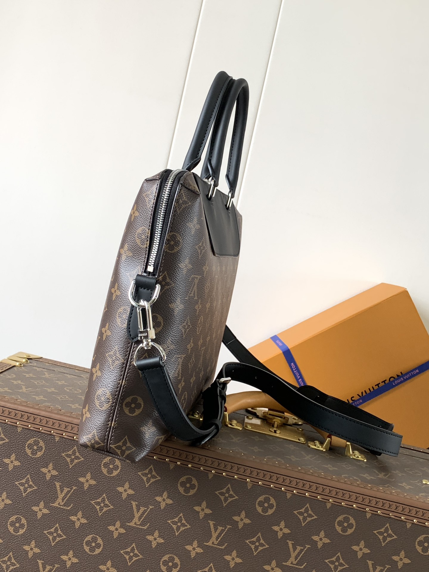 [TOP] Louis Vuitton LV Porte-Documents Jour Bag Damier Cobalt Canvas 37.0x28.0x6.0cm - Brown