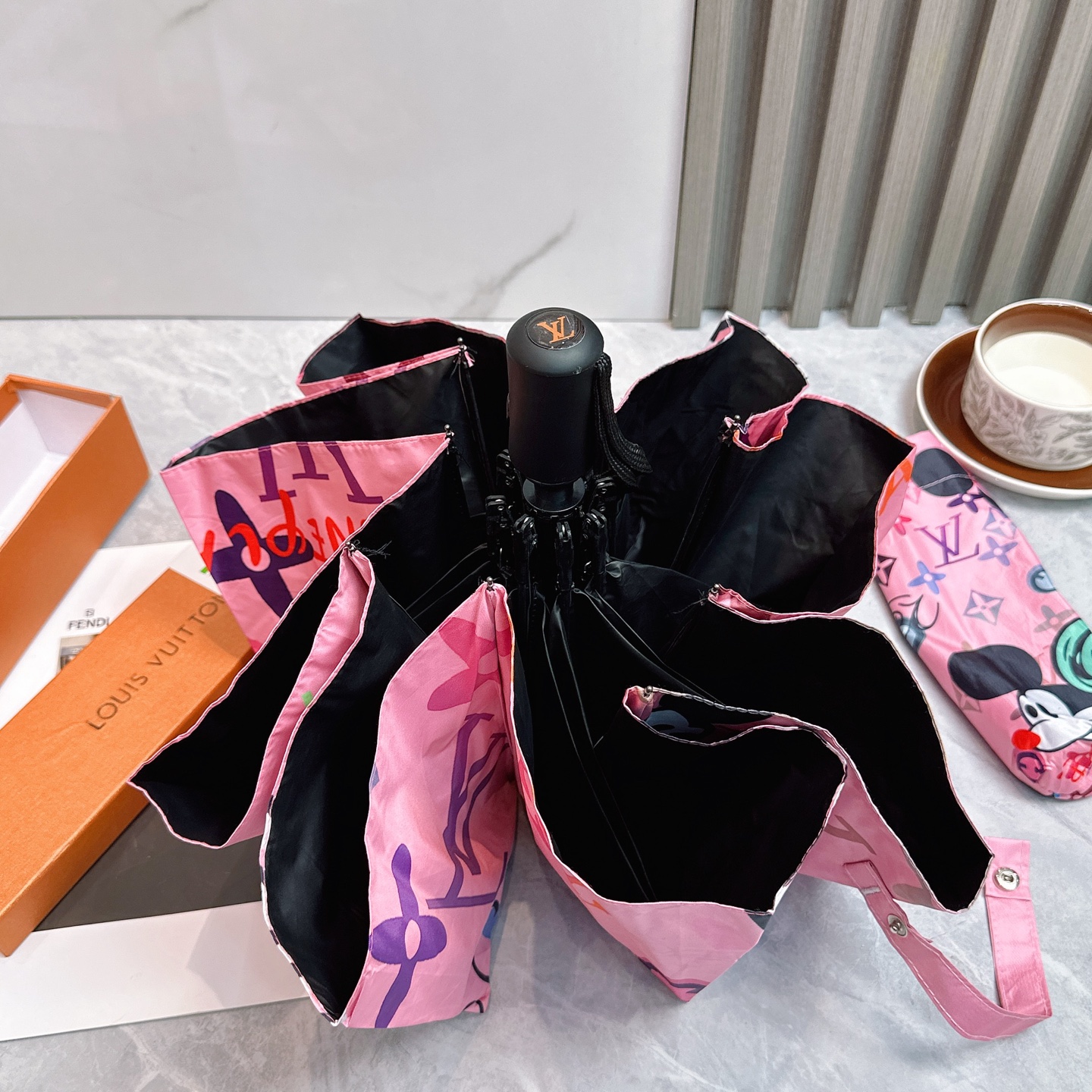 [TOP] Louis Vuitton LV Umbrella - Pink