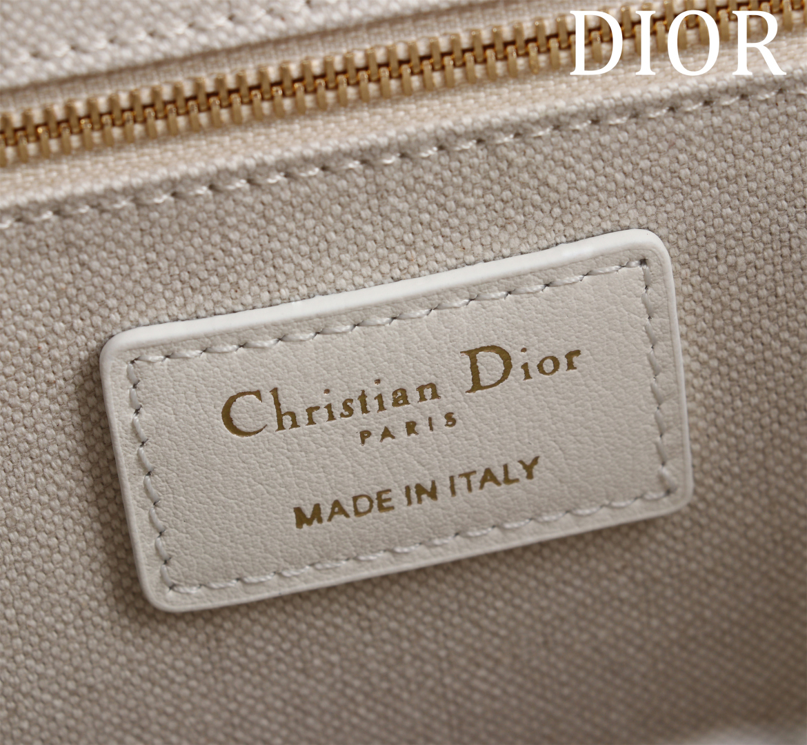 [TOP] Christian Dior  Book Tote Bag - 2 Sizes - White