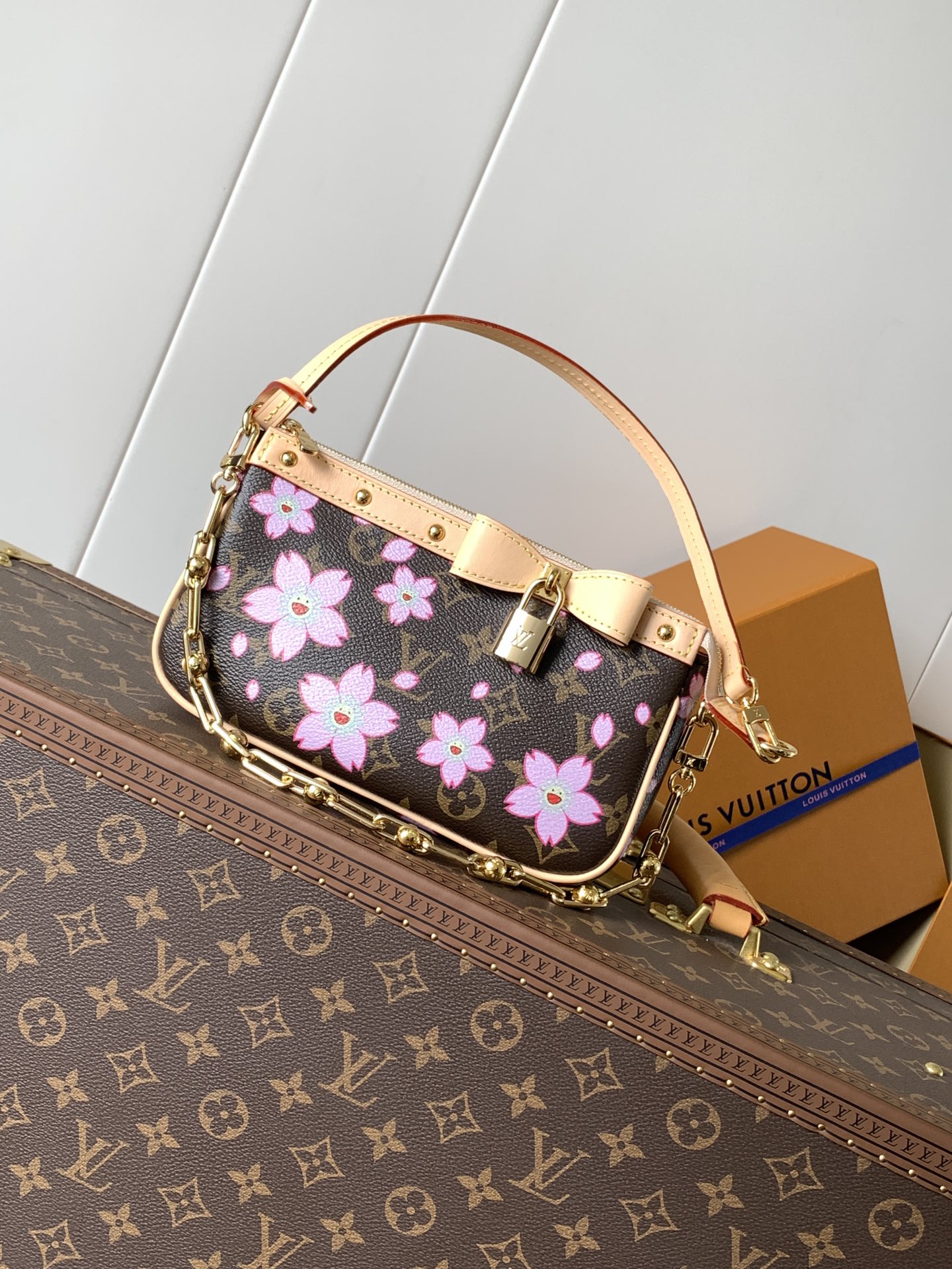 [TOP] Louis Vuitton LV Monogram Pochette Accessories Bag with Cherry Blossom Pattern 13x4x22cm - Brown