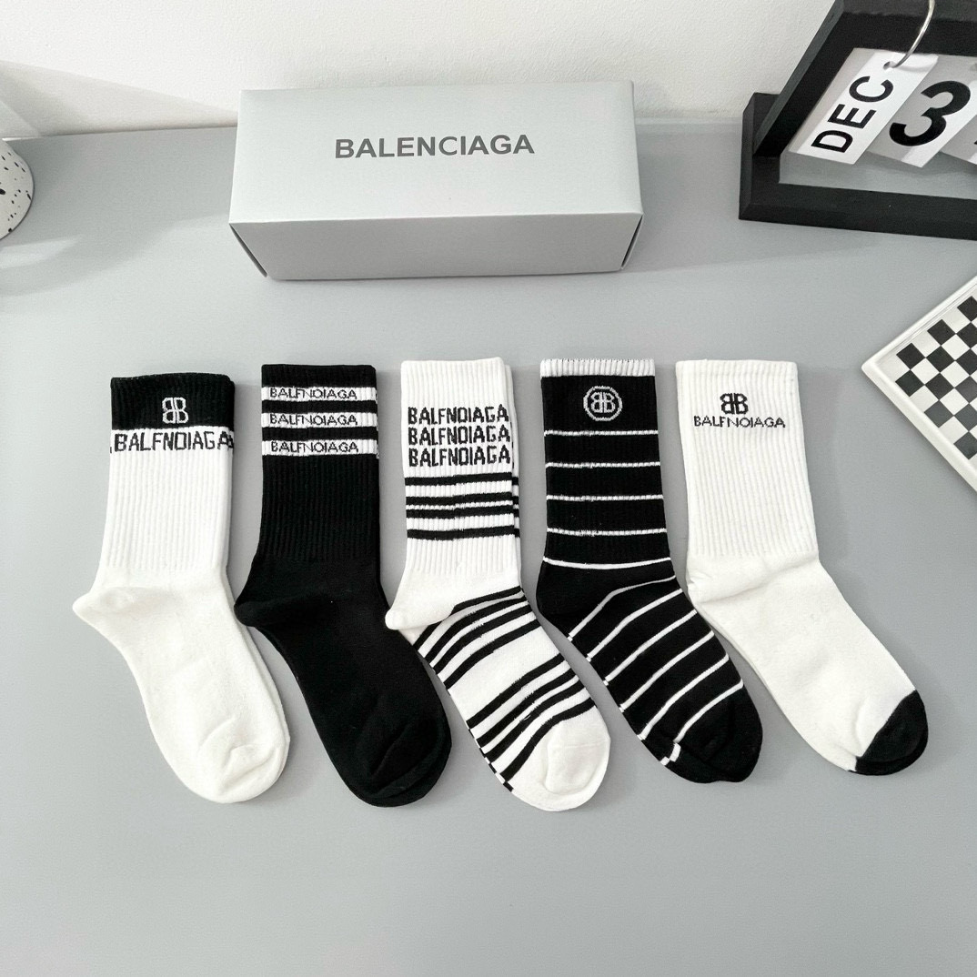 [TOP] BALENCIAGA Socks - 5 Pieces as a Set