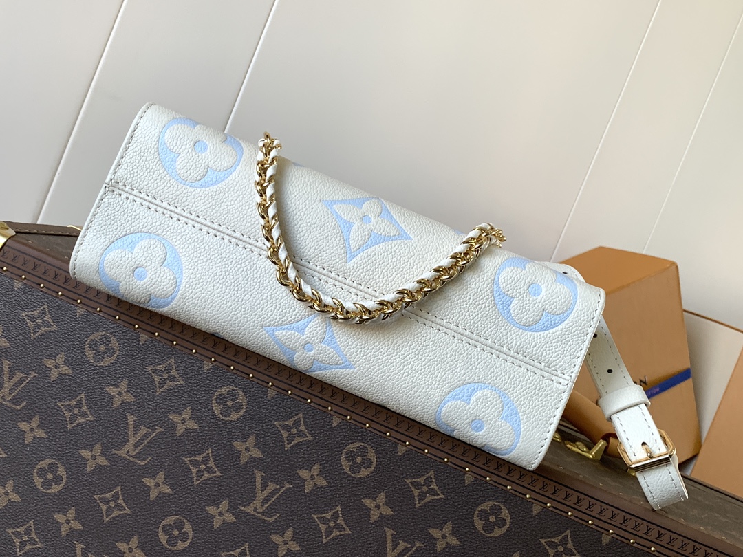[TOP] Louis Vuitton LV On The Go East West Bag Cow Leather 25x13x10 cm- White and Blue