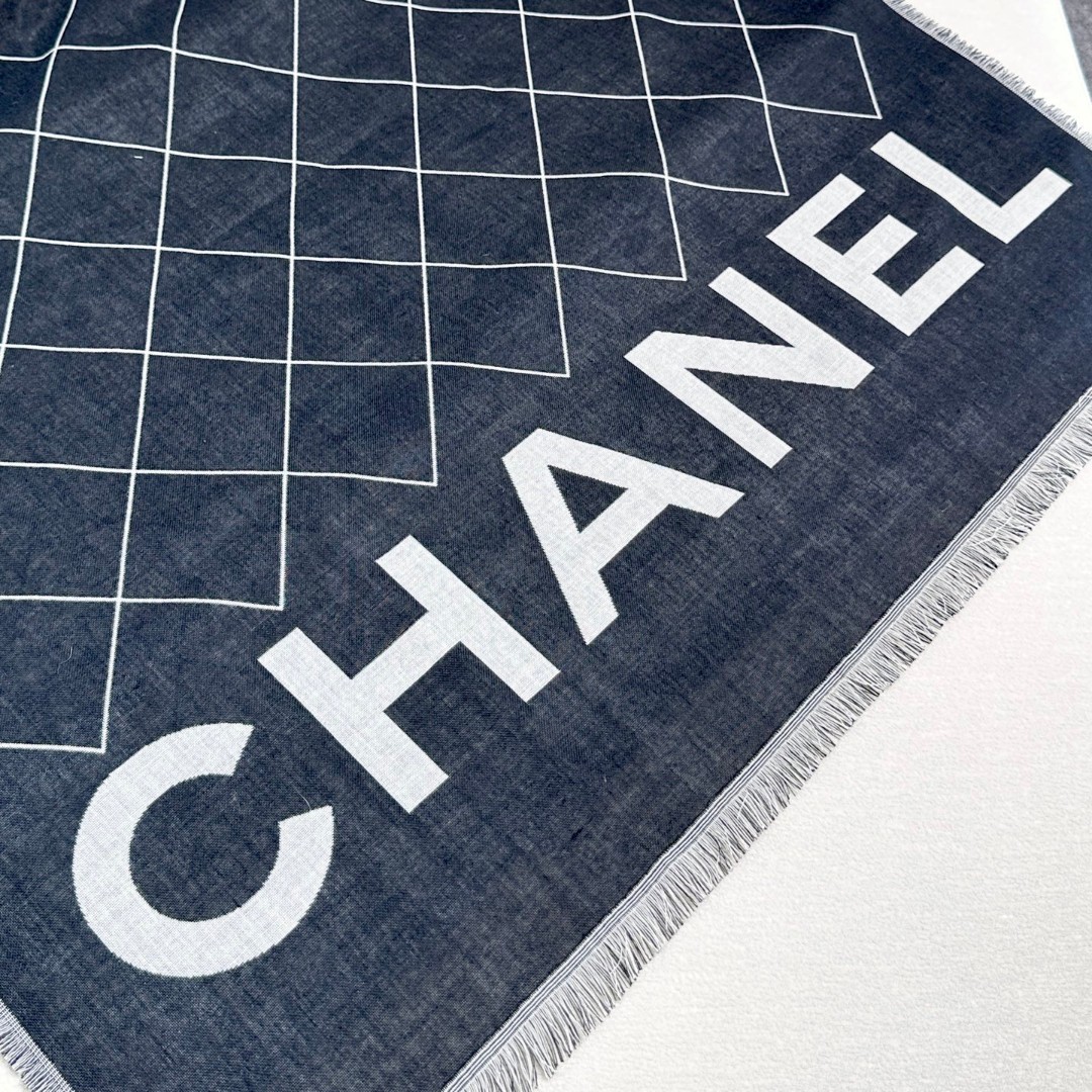 [TOP] CHANEL Black and White Scarf 70x200cm - Black and White