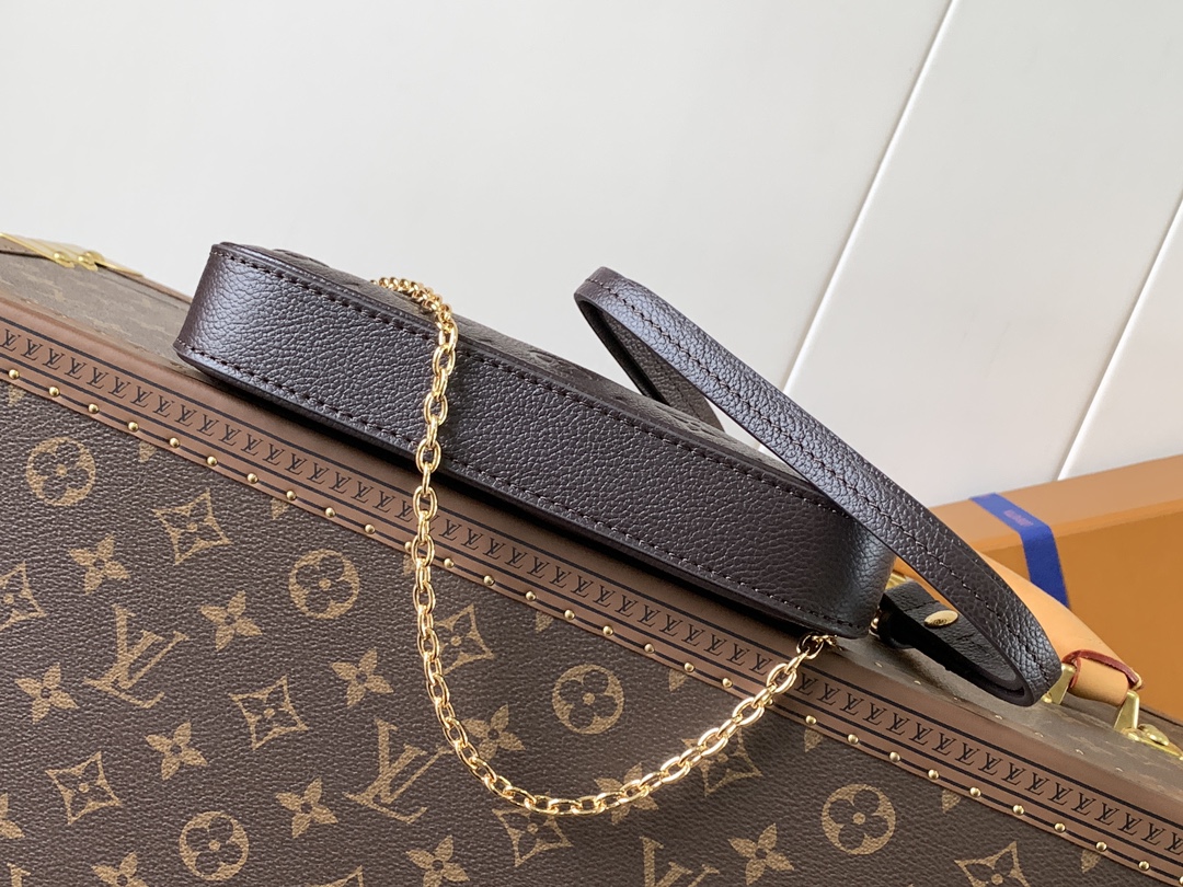 [TOP] Louis Vuitton LV Easy Pouch Bag Monogram Empreinte Leather 19.0 x 11.5 x 3.0 cm - Chocolate