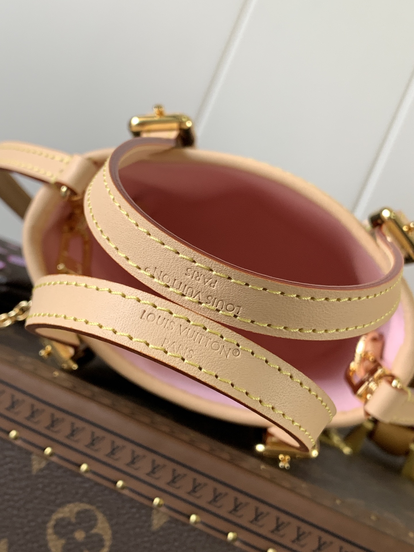 [TOP] Louis Vuitton LV Nano Bucket Bag with Cherry Blossom Pattern 13 x 17 x 9cm - Brown