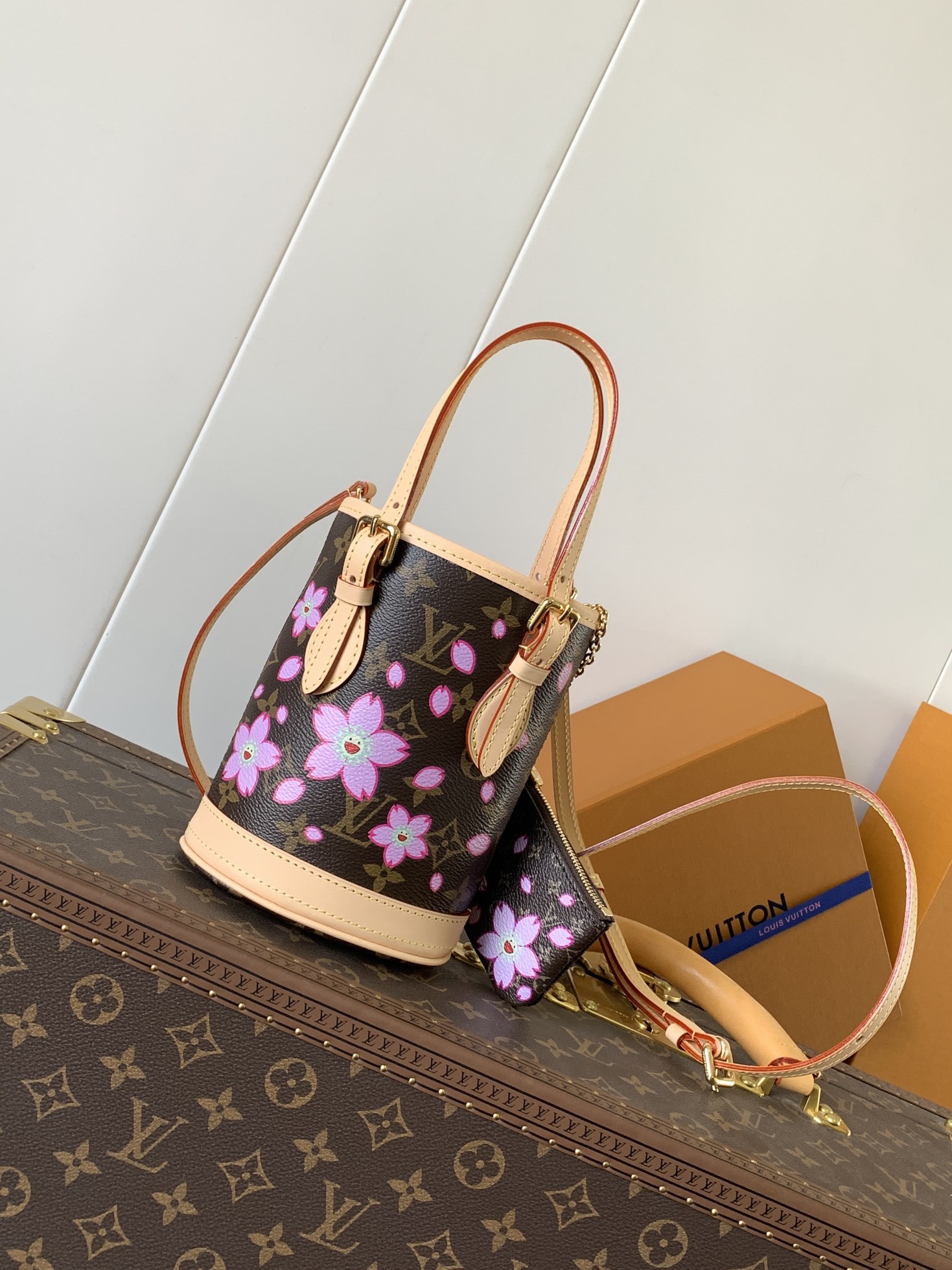 [TOP] Louis Vuitton LV Nano Bucket Bag with Cherry Blossom Pattern 13 x 17 x 9cm - Brown