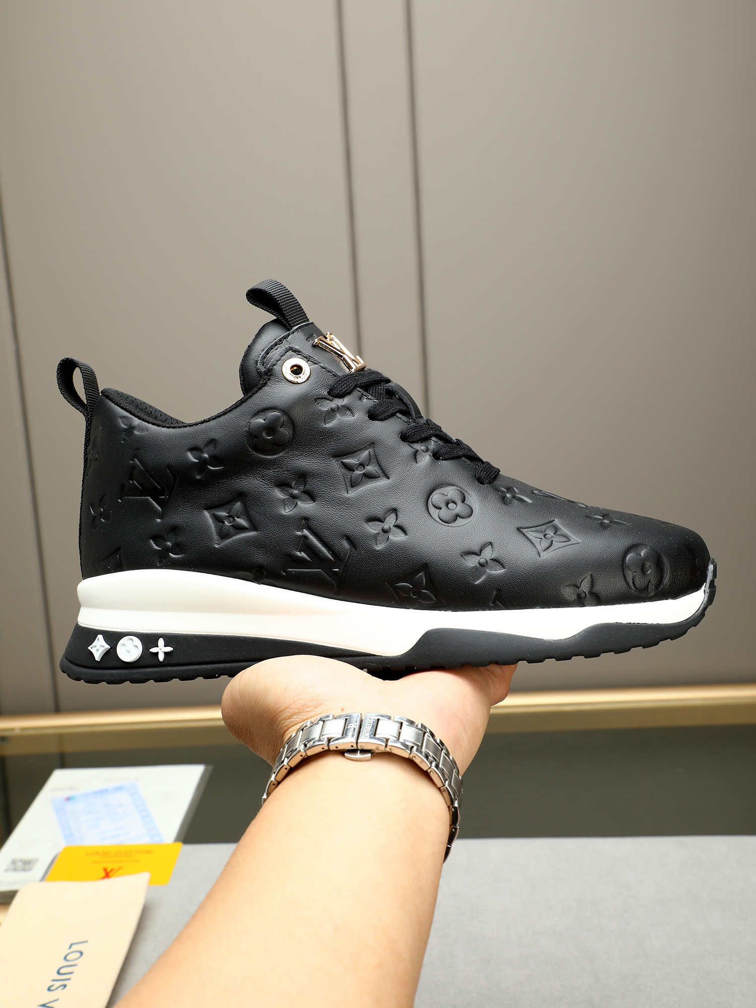 [TOP] Louis Vuitton LV Men's Sneakers Cow Leather - 5 Color