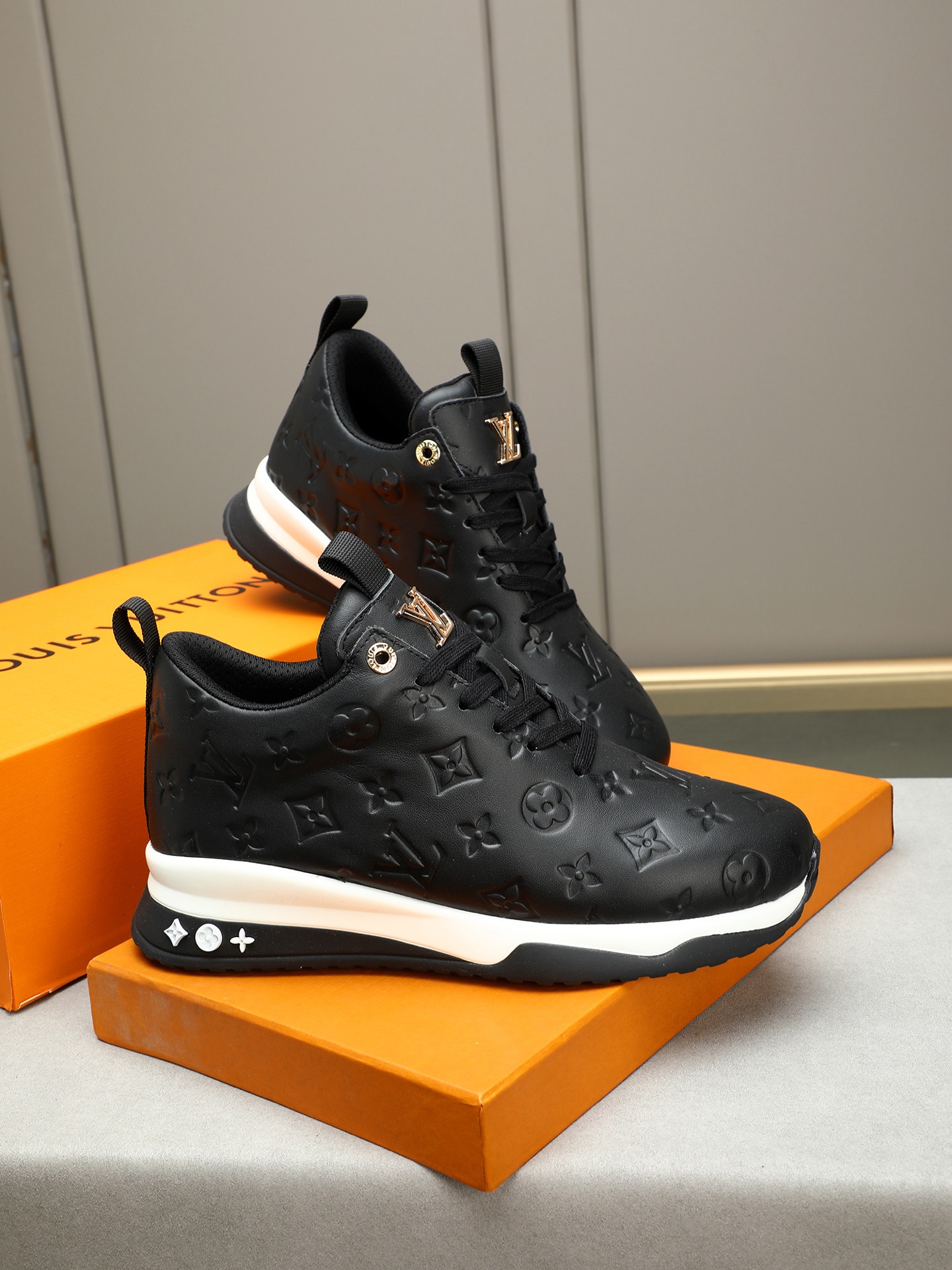 [TOP] Louis Vuitton LV Men's Sneakers Cow Leather - 5 Color