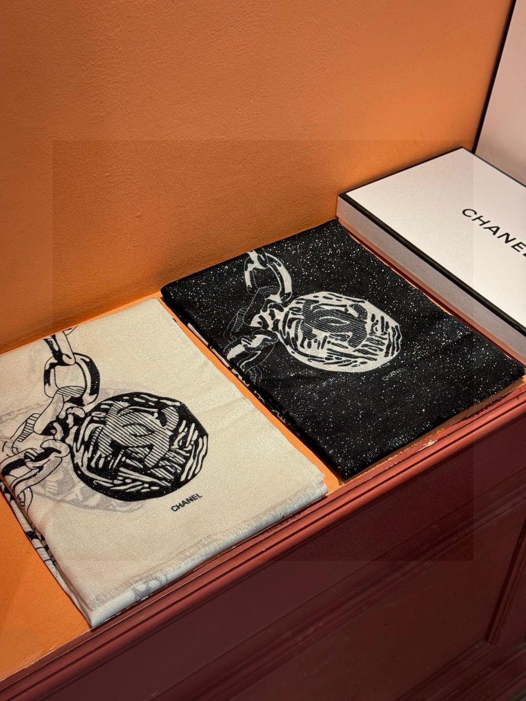 [TOP] CHANEL Cashmere Scarf 200 x 110 cm - 2 Colors