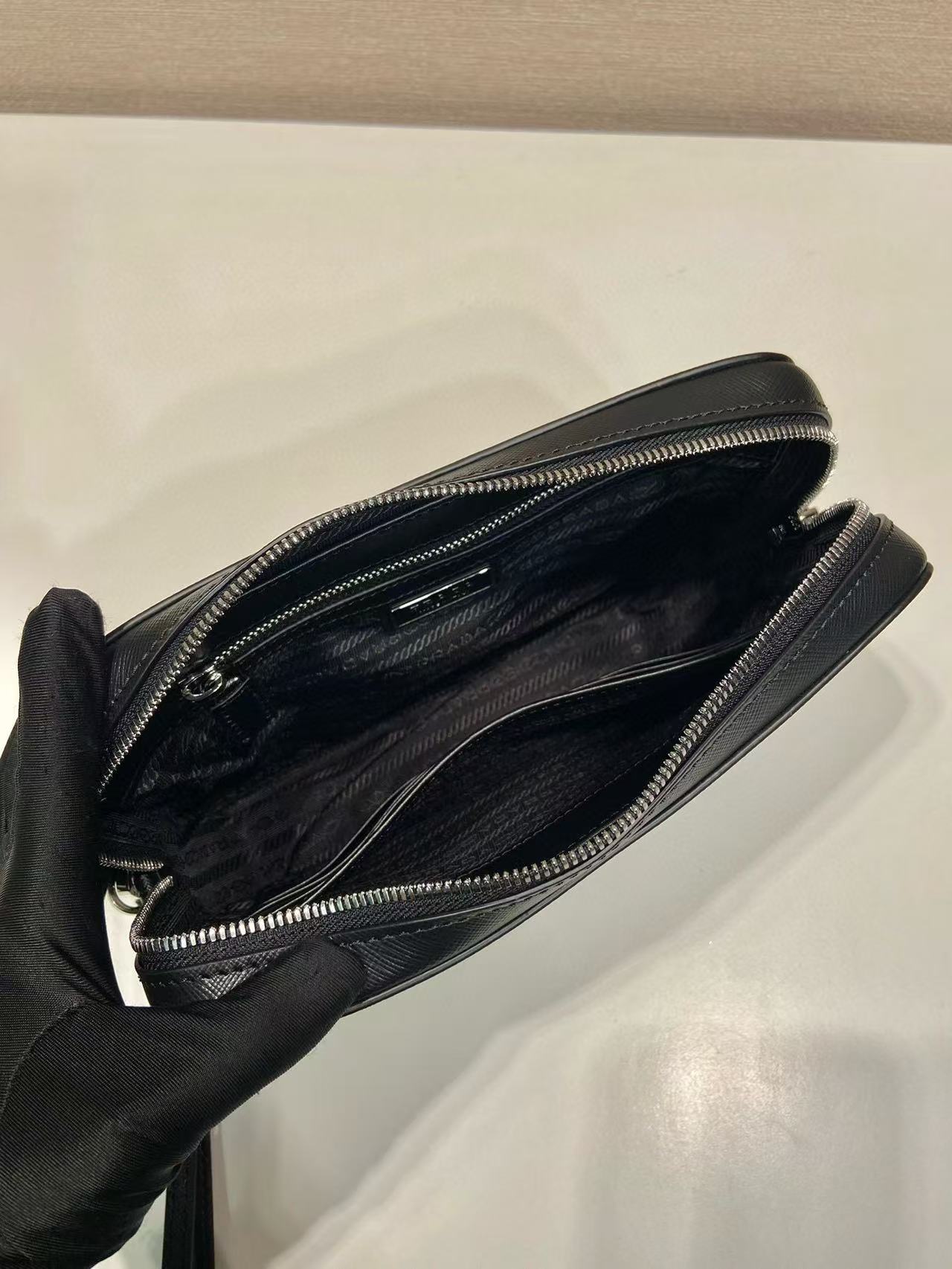 [TOP] PRADA Leather Handbag  23×15 cm - Black