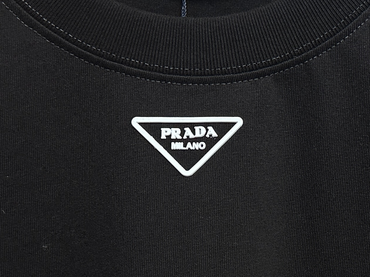 Only One [TOP] PRADA Men's/Women's T-shirt - Black - No refund or exchange