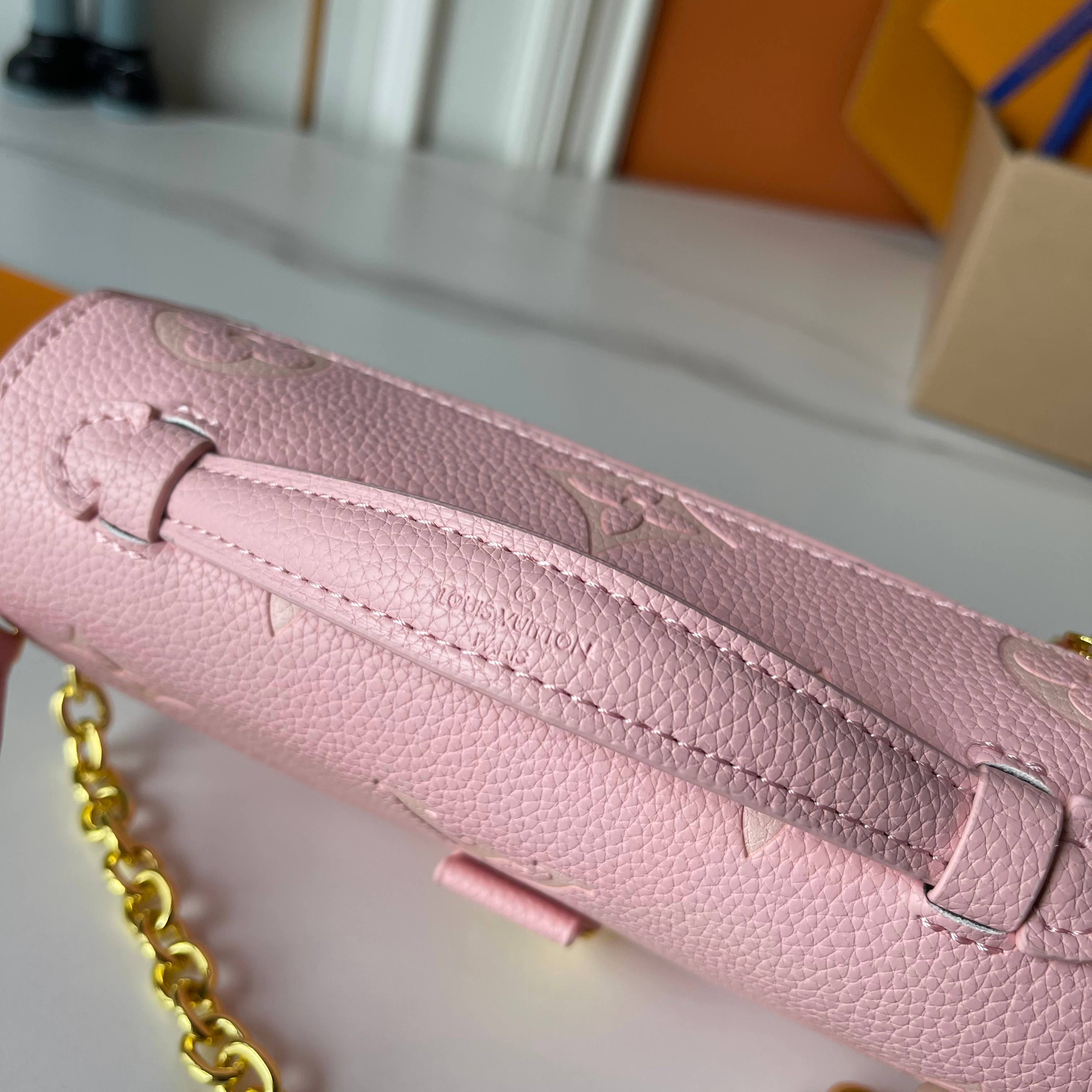 [TOP] Louis Vuitton LV Pochette Metis Bag 21.5X13.5X6cm - Pink