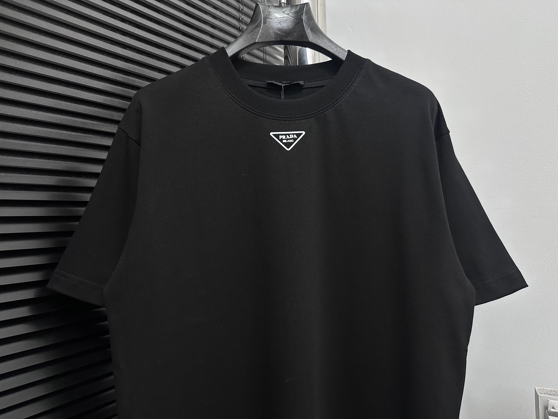 Only One [TOP] PRADA Men's/Women's T-shirt - Black - No refund or exchange