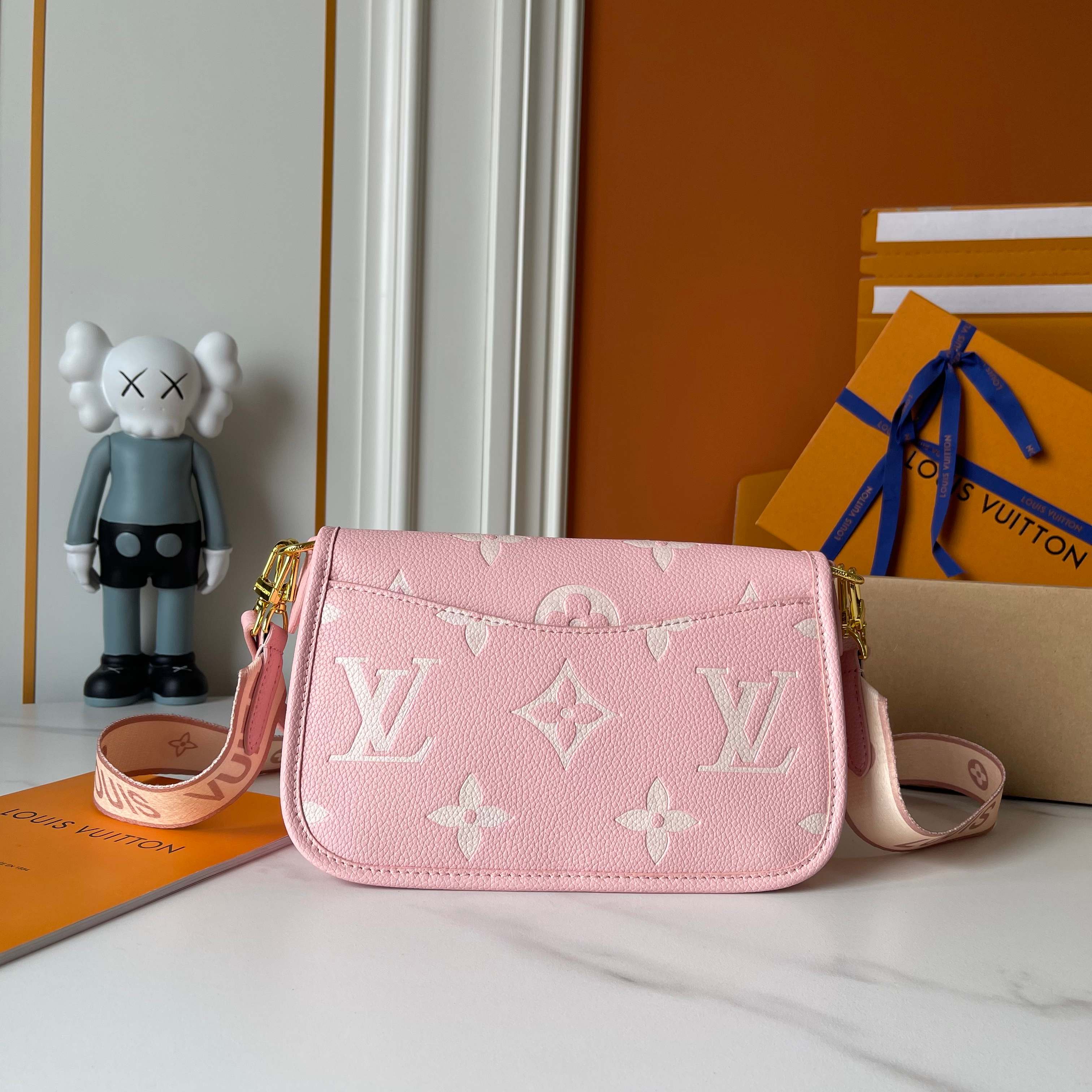 [TOP] Louis Vuitton LV Diane Bag 25×15×9 cm - Pink