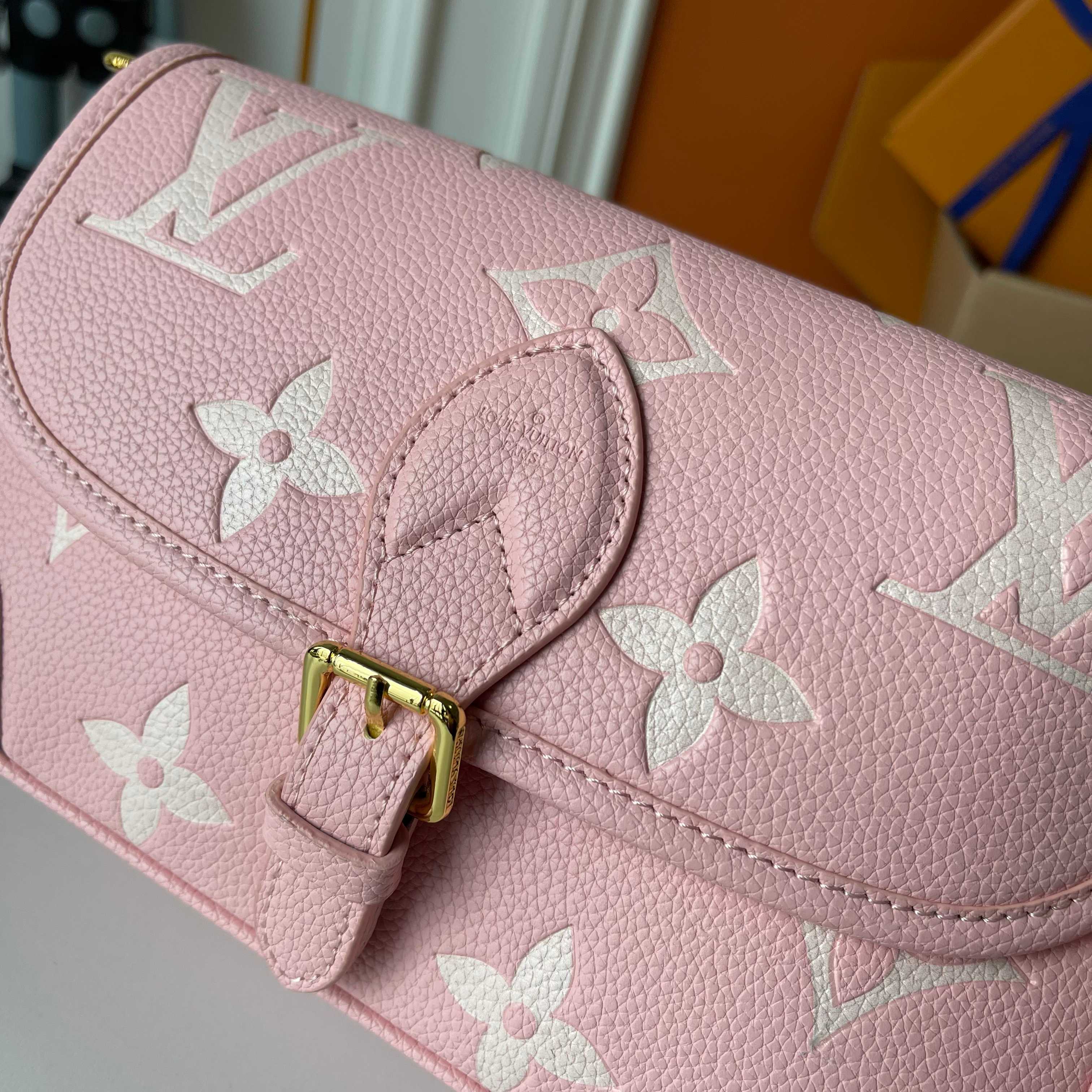 [TOP] Louis Vuitton LV Diane Bag 25×15×9 cm - Pink