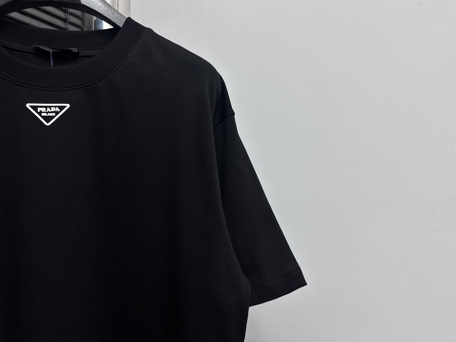 Only One [TOP] PRADA Men's/Women's T-shirt - Black - No refund or exchange