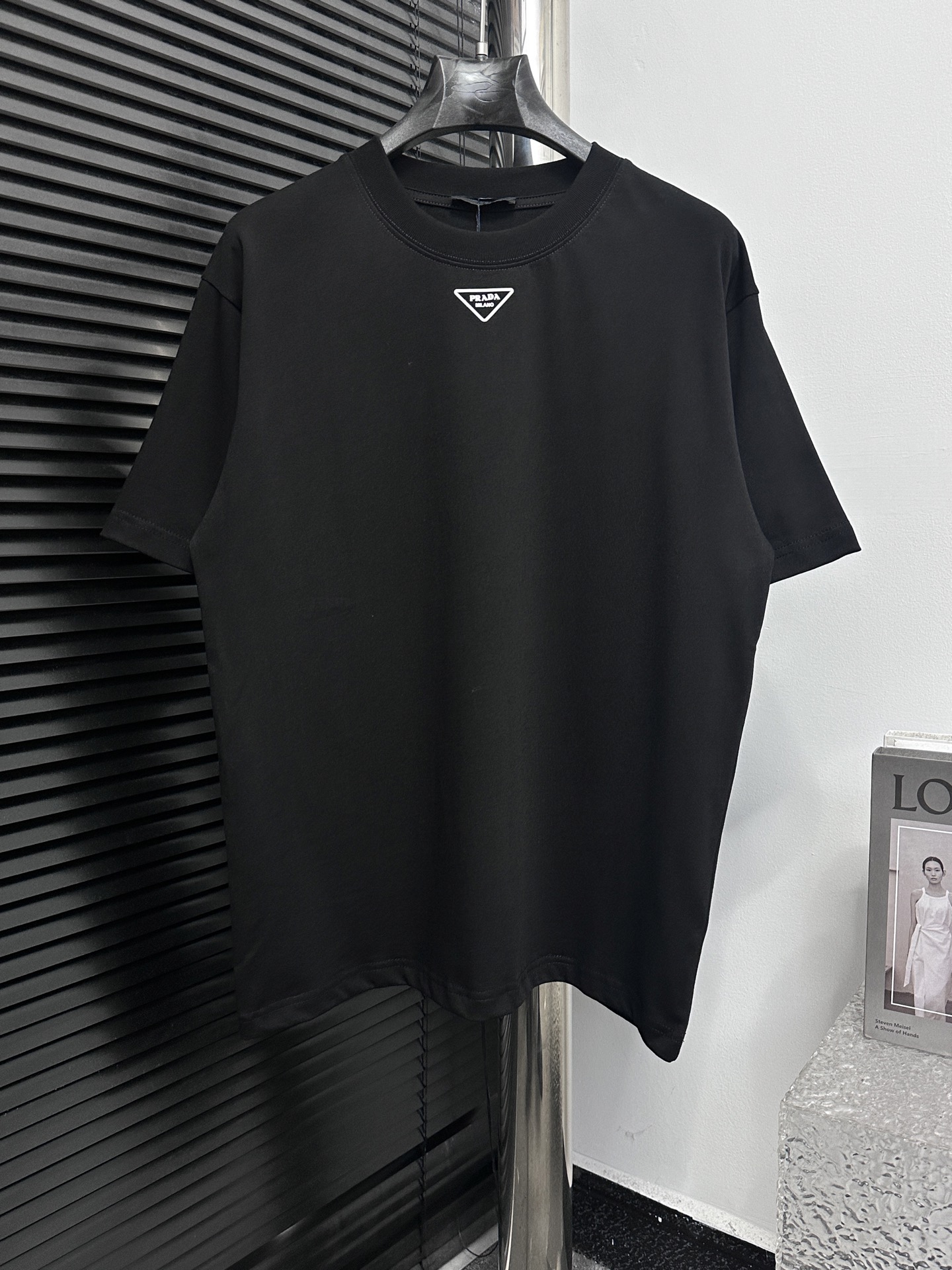 Only One [TOP] PRADA Men's/Women's T-shirt - Black - No refund or exchange